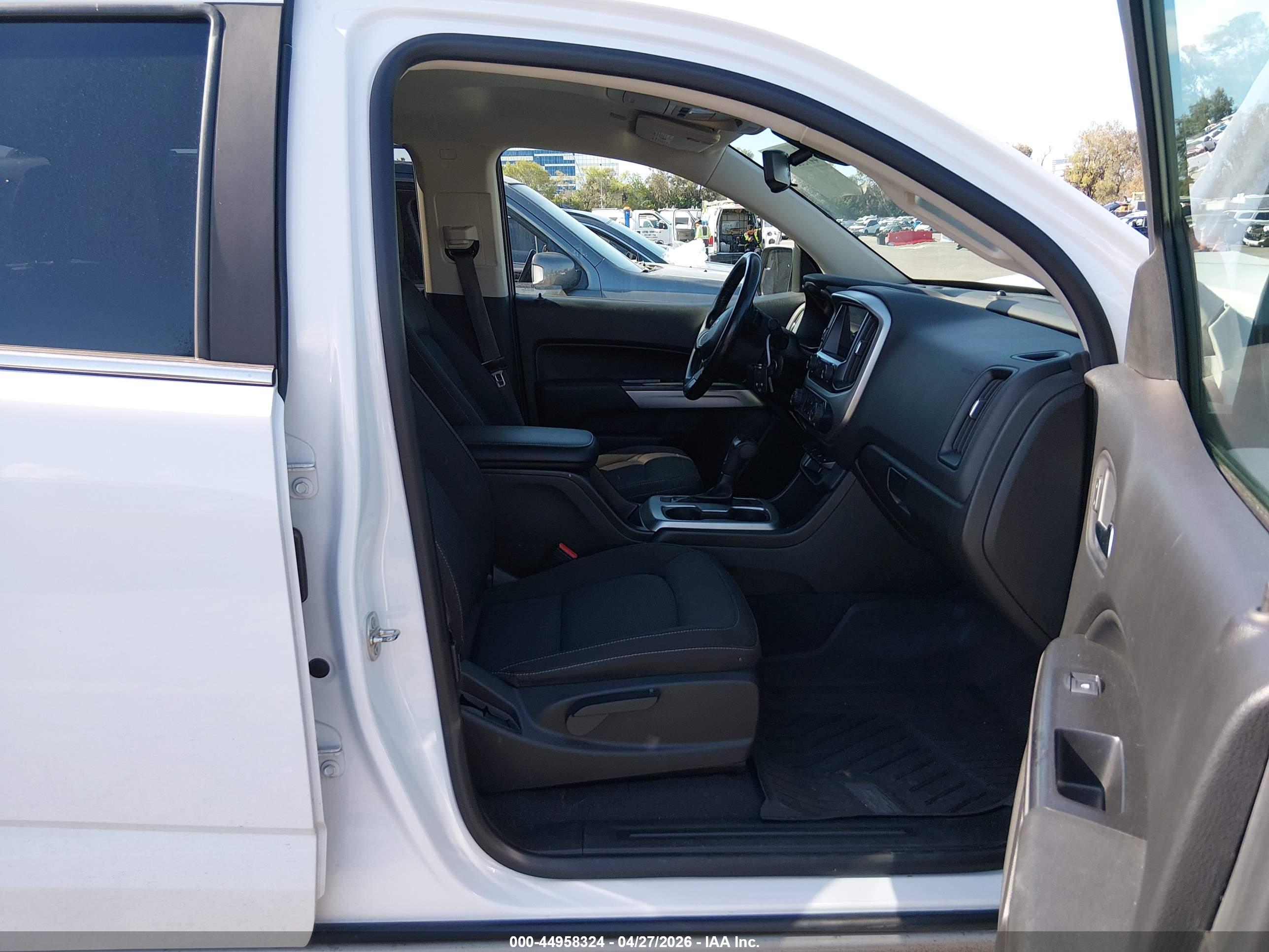 CHEVROLET COLORADO image 5