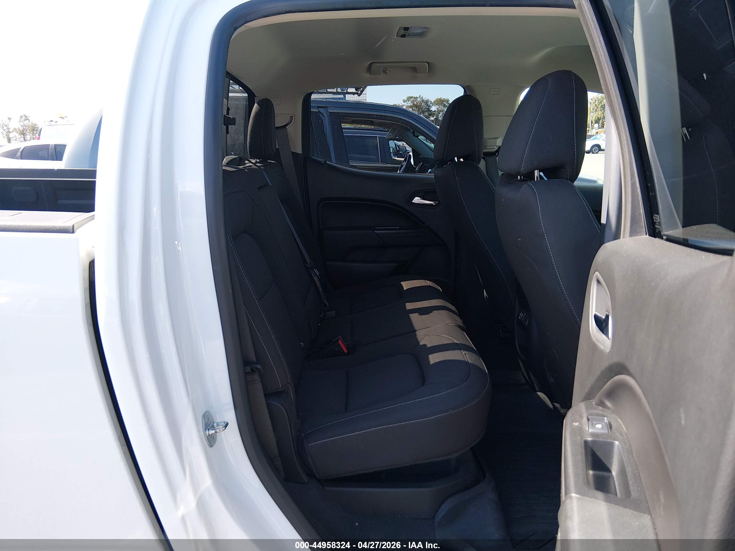 CHEVROLET COLORADO image 8