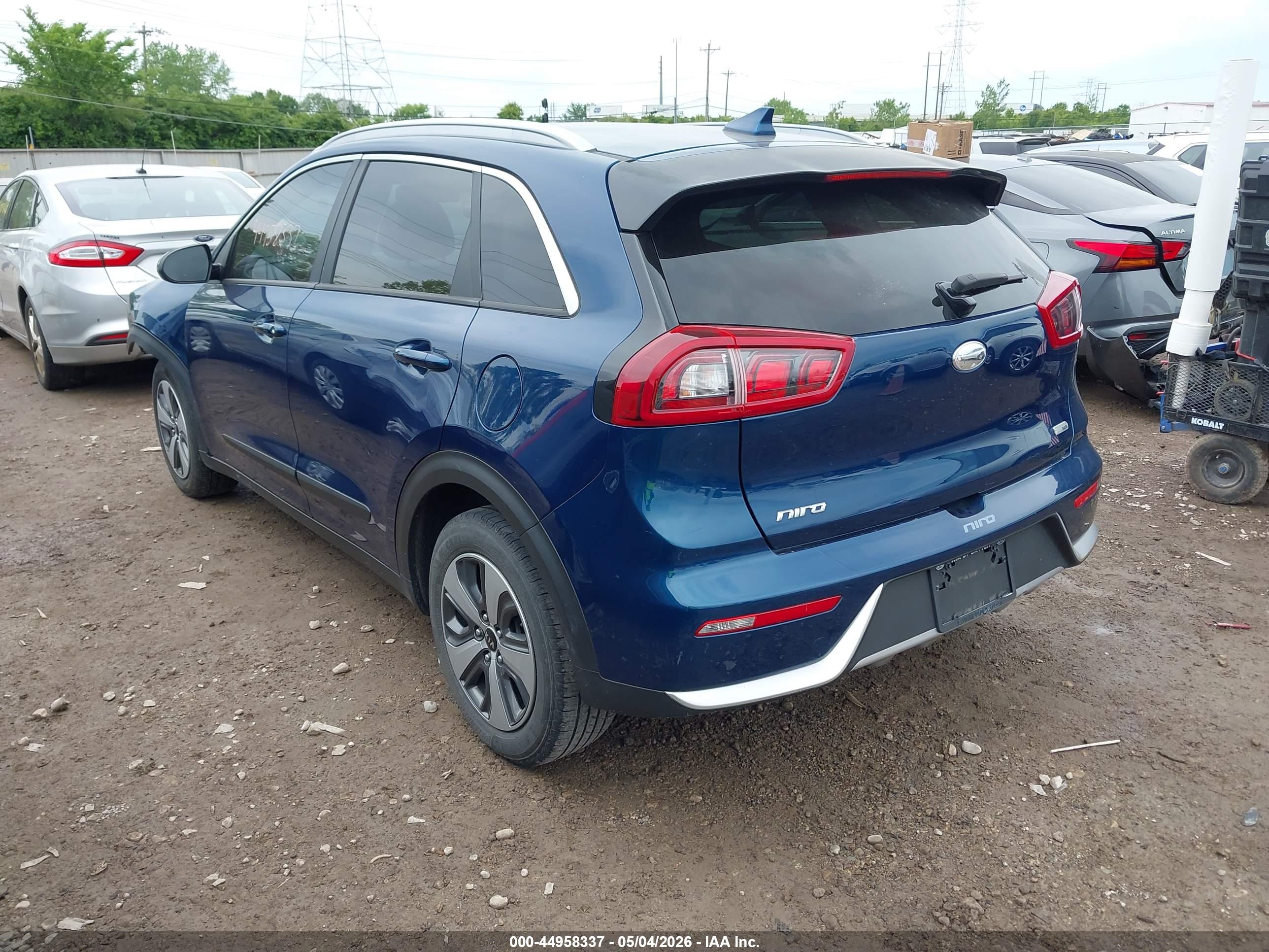 KIA NIRO image 3