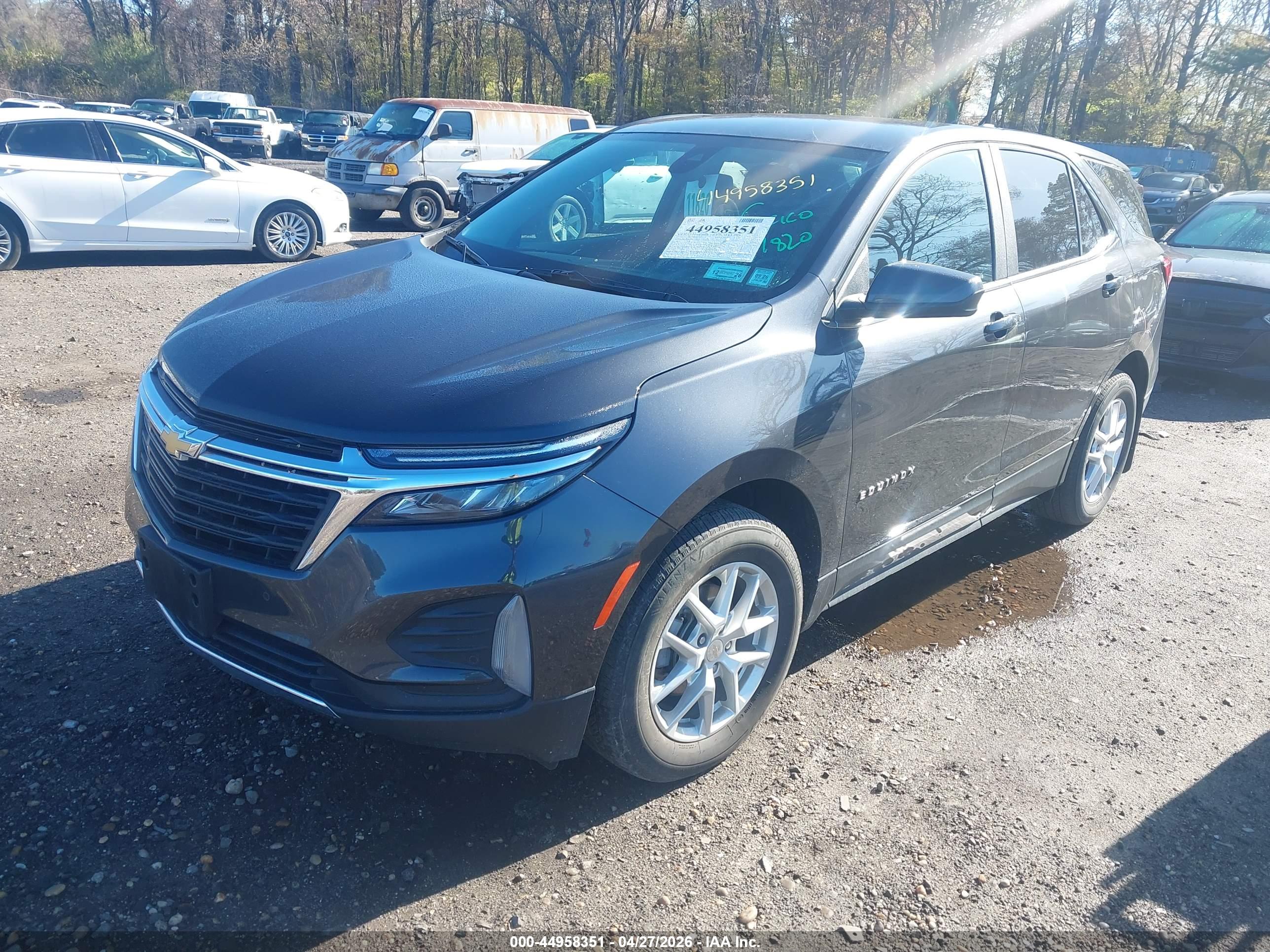 CHEVROLET EQUINOX image 2