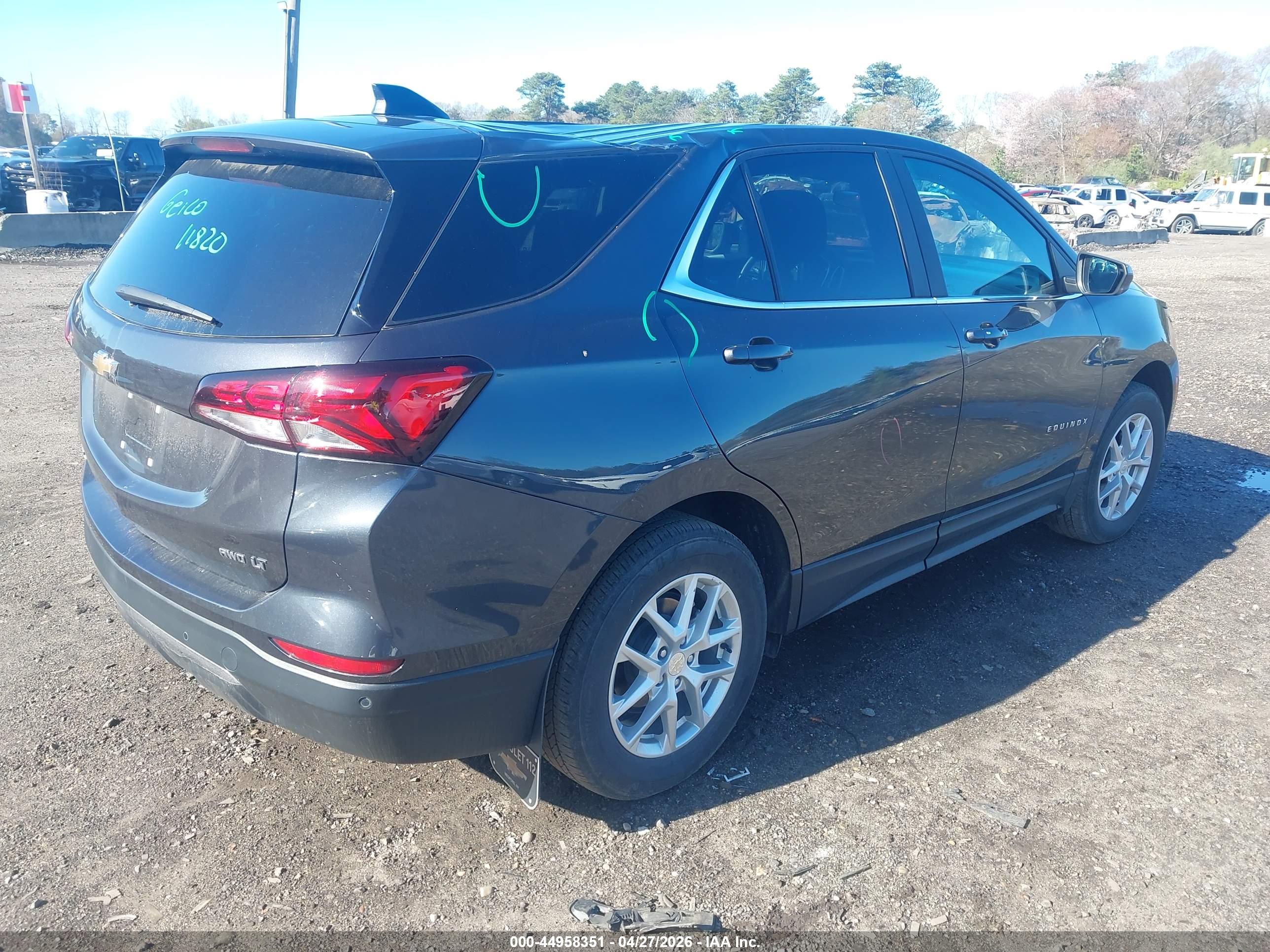 CHEVROLET EQUINOX image 4