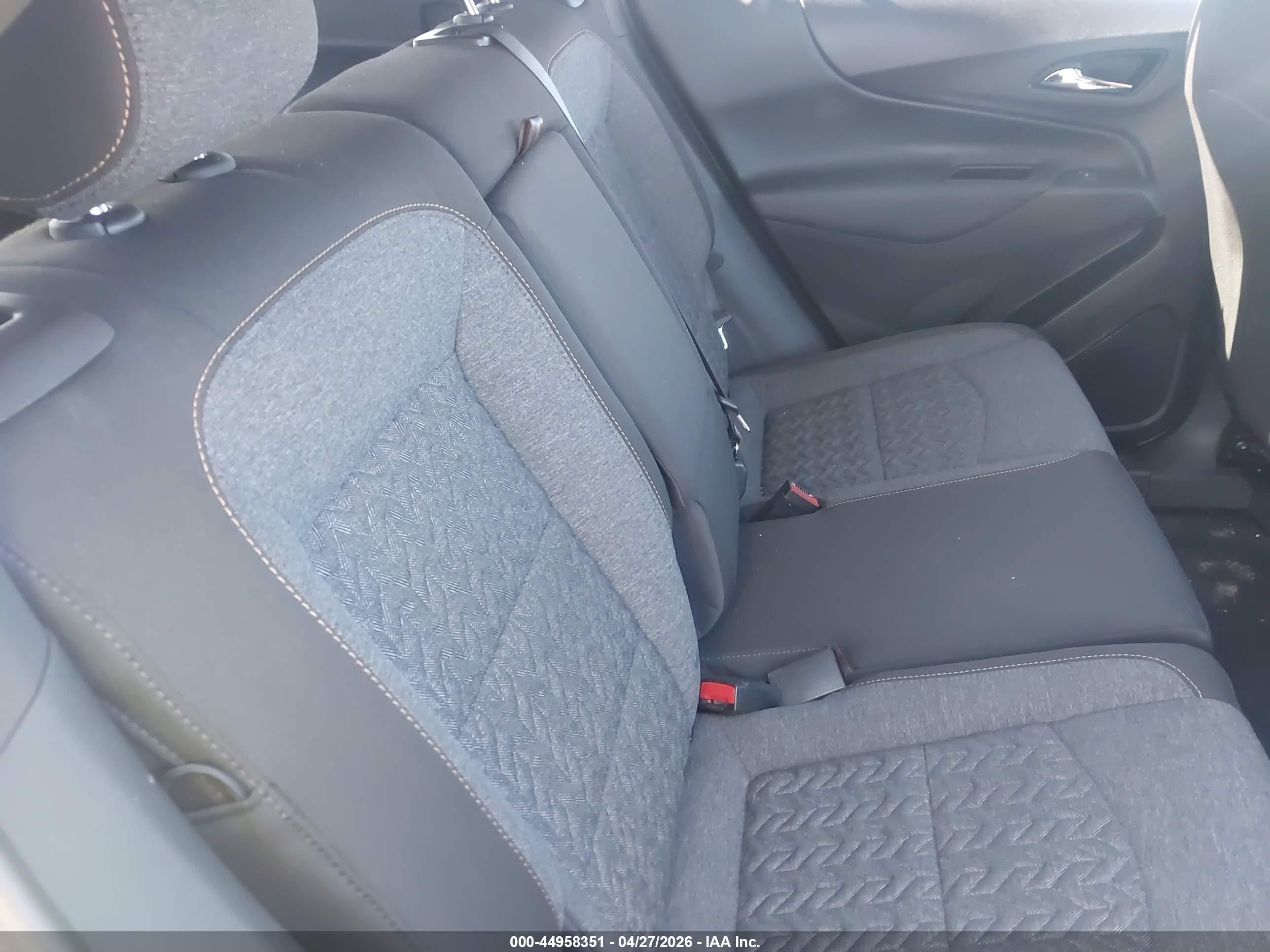 CHEVROLET EQUINOX image 8