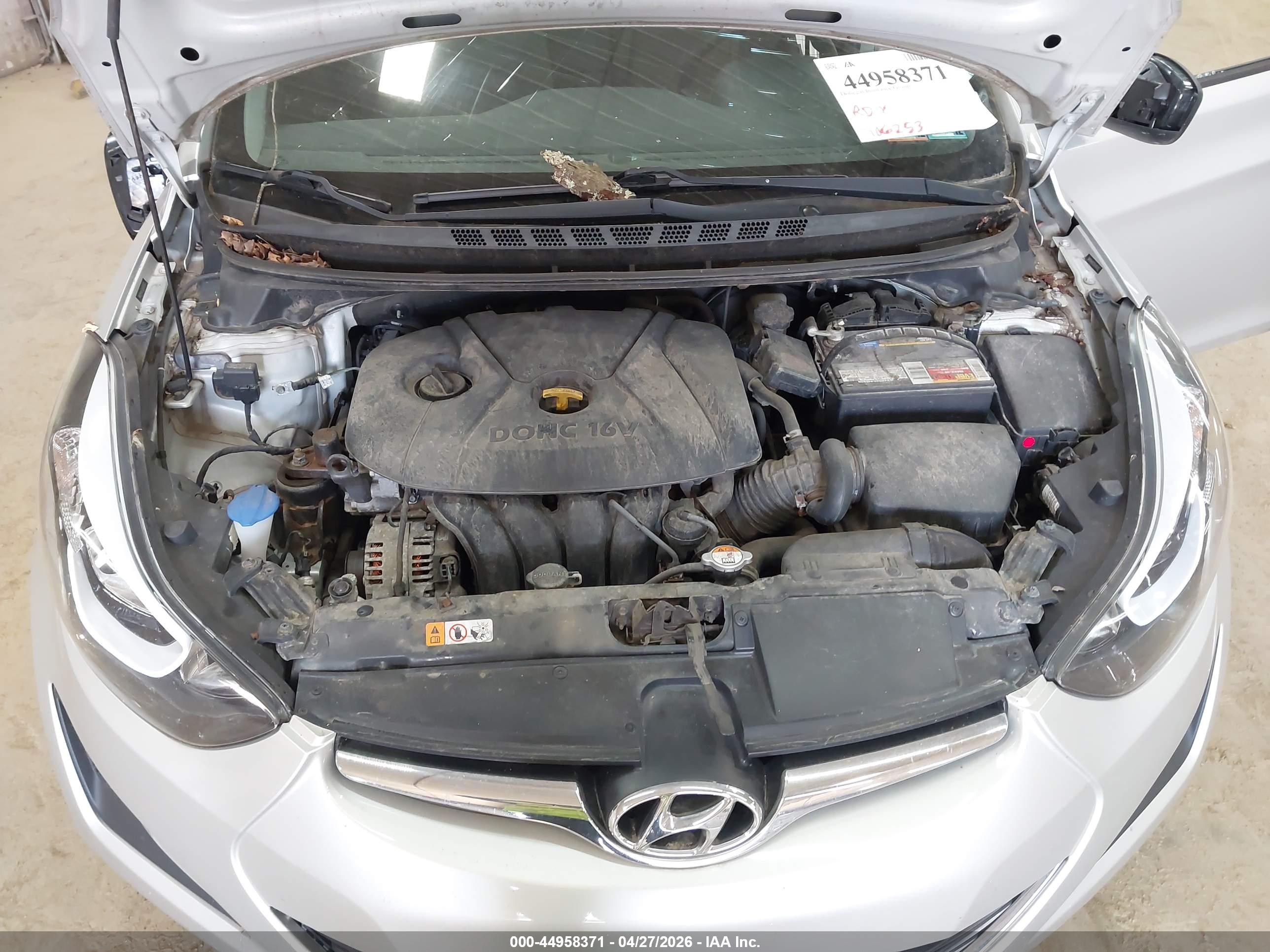 HYUNDAI ELANTRA image 10