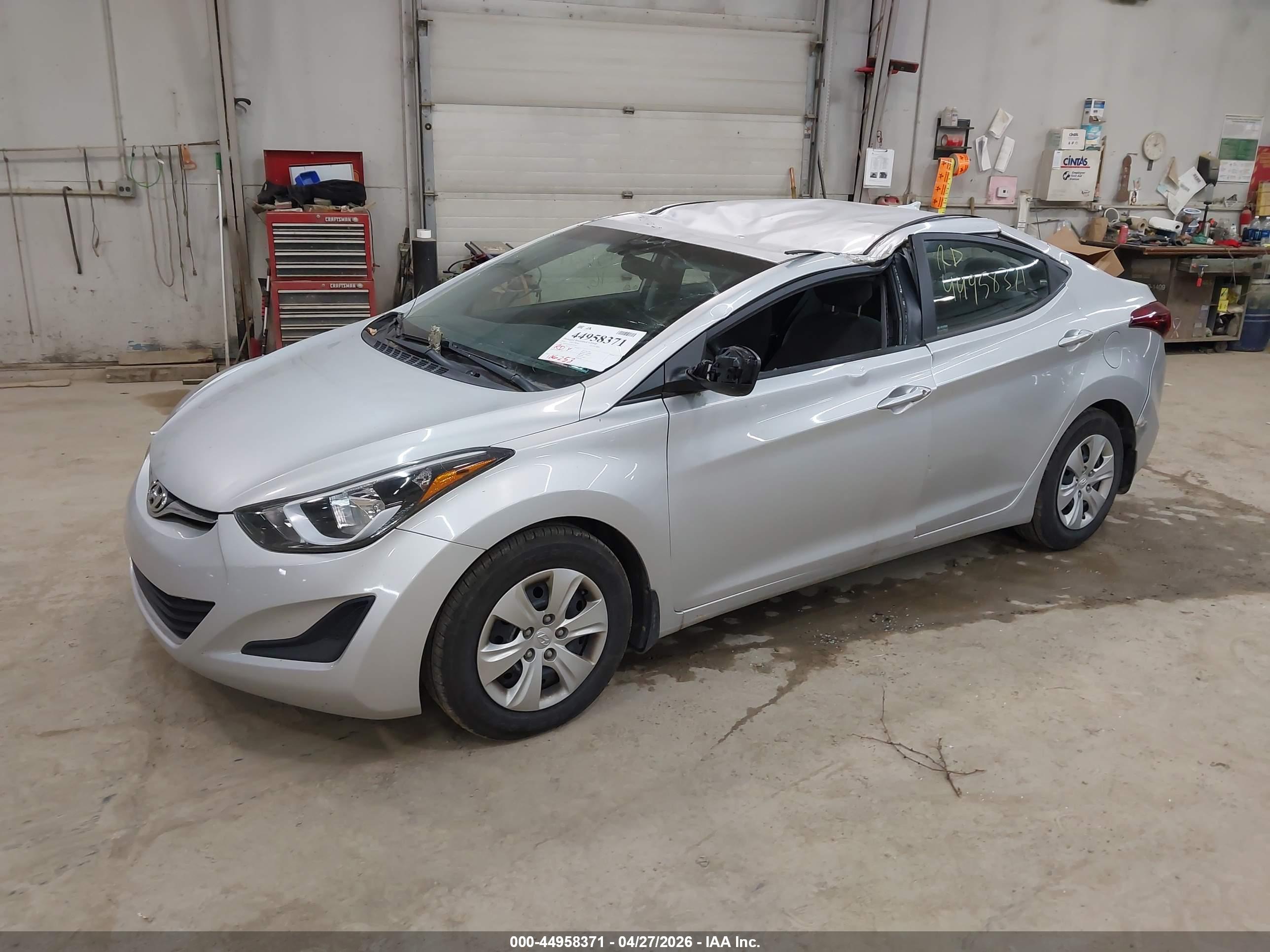 HYUNDAI ELANTRA image 2