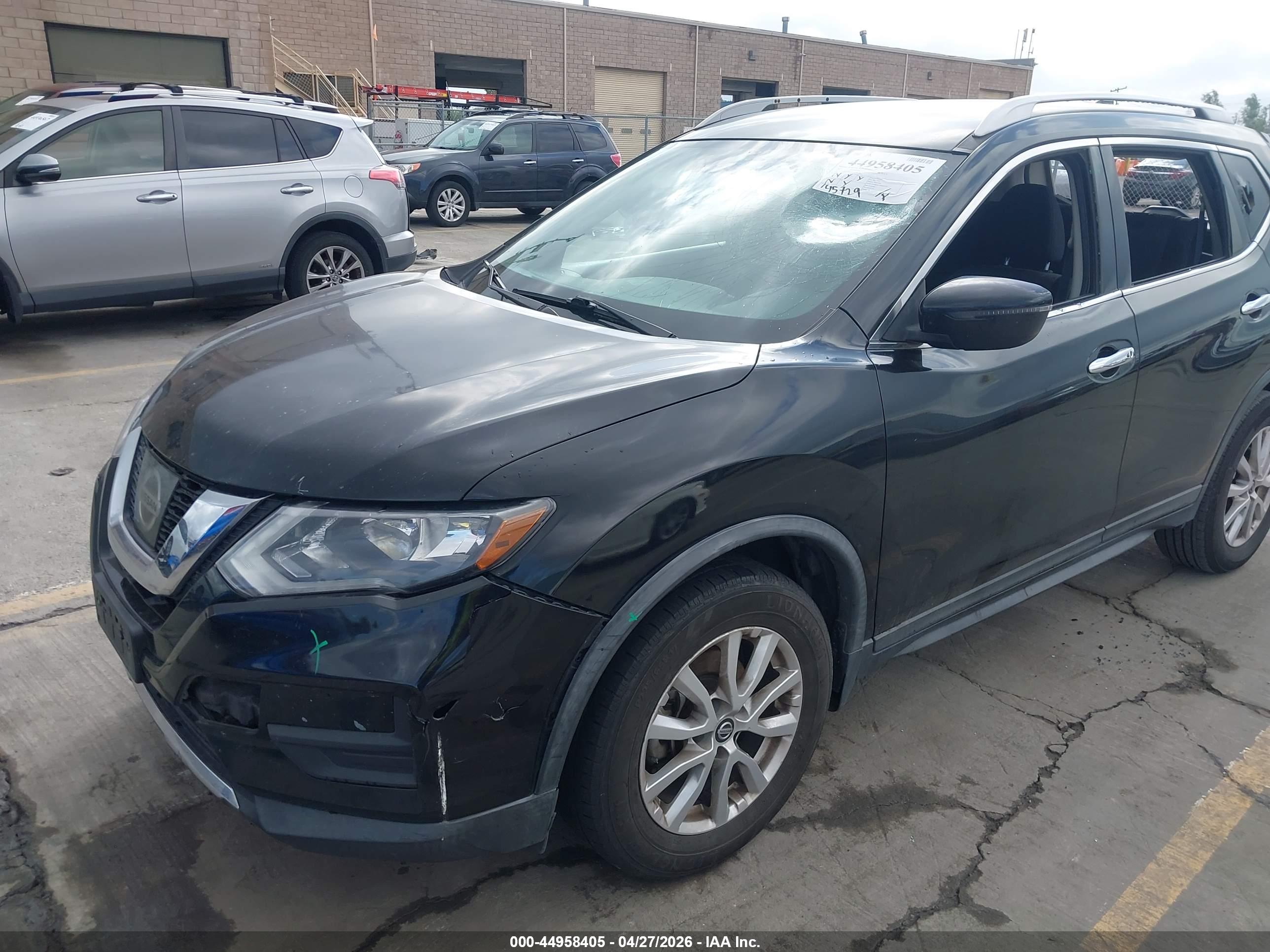 NISSAN ROGUE image 6
