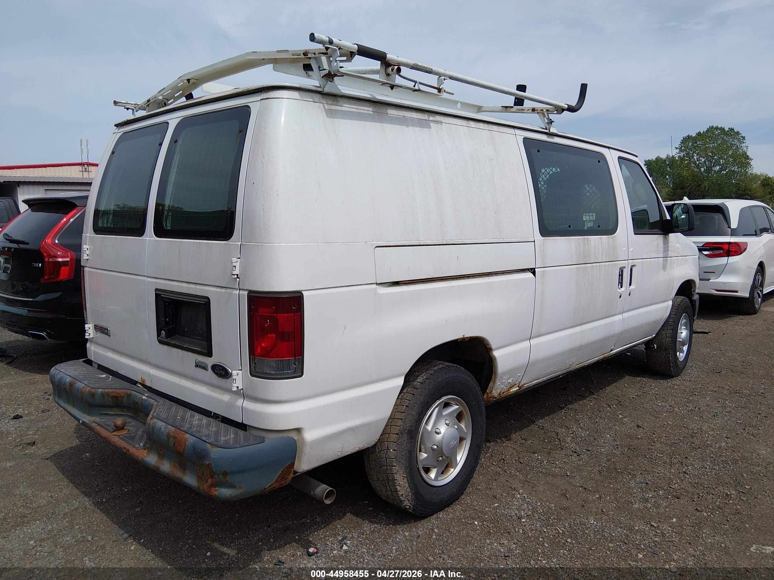 FORD E-150 image 4
