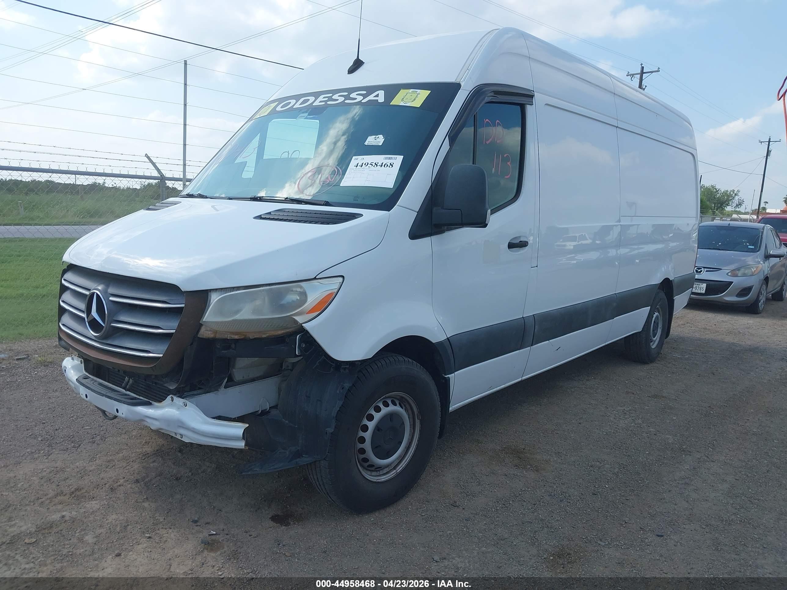 MERCEDES-BENZ SPRINTER image 2
