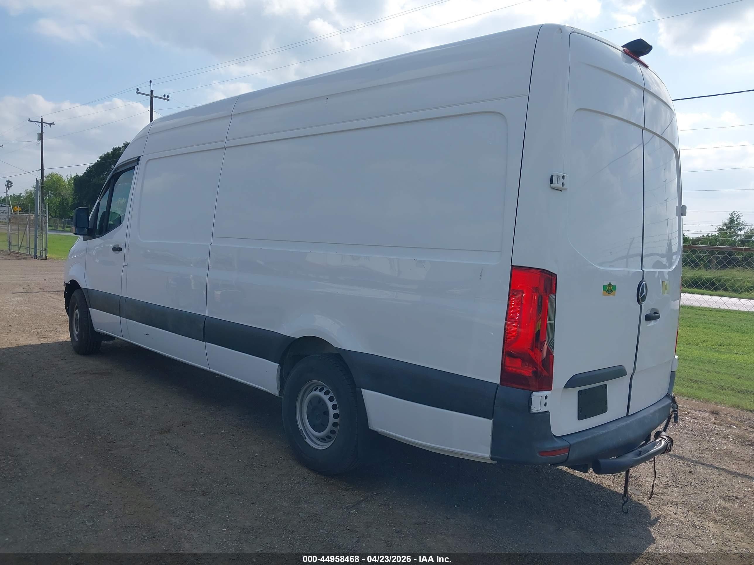 MERCEDES-BENZ SPRINTER image 3