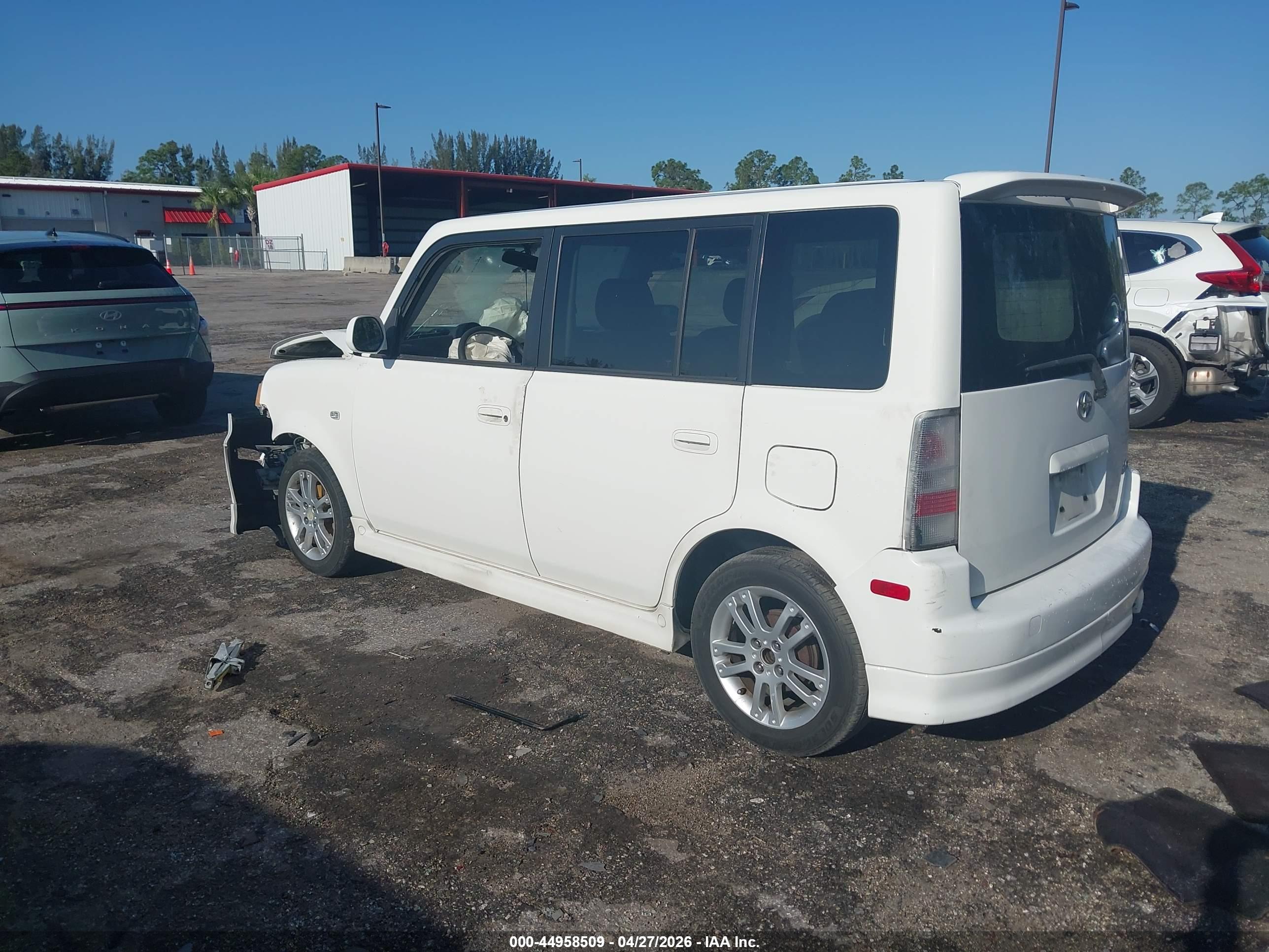 SCION XB image 3