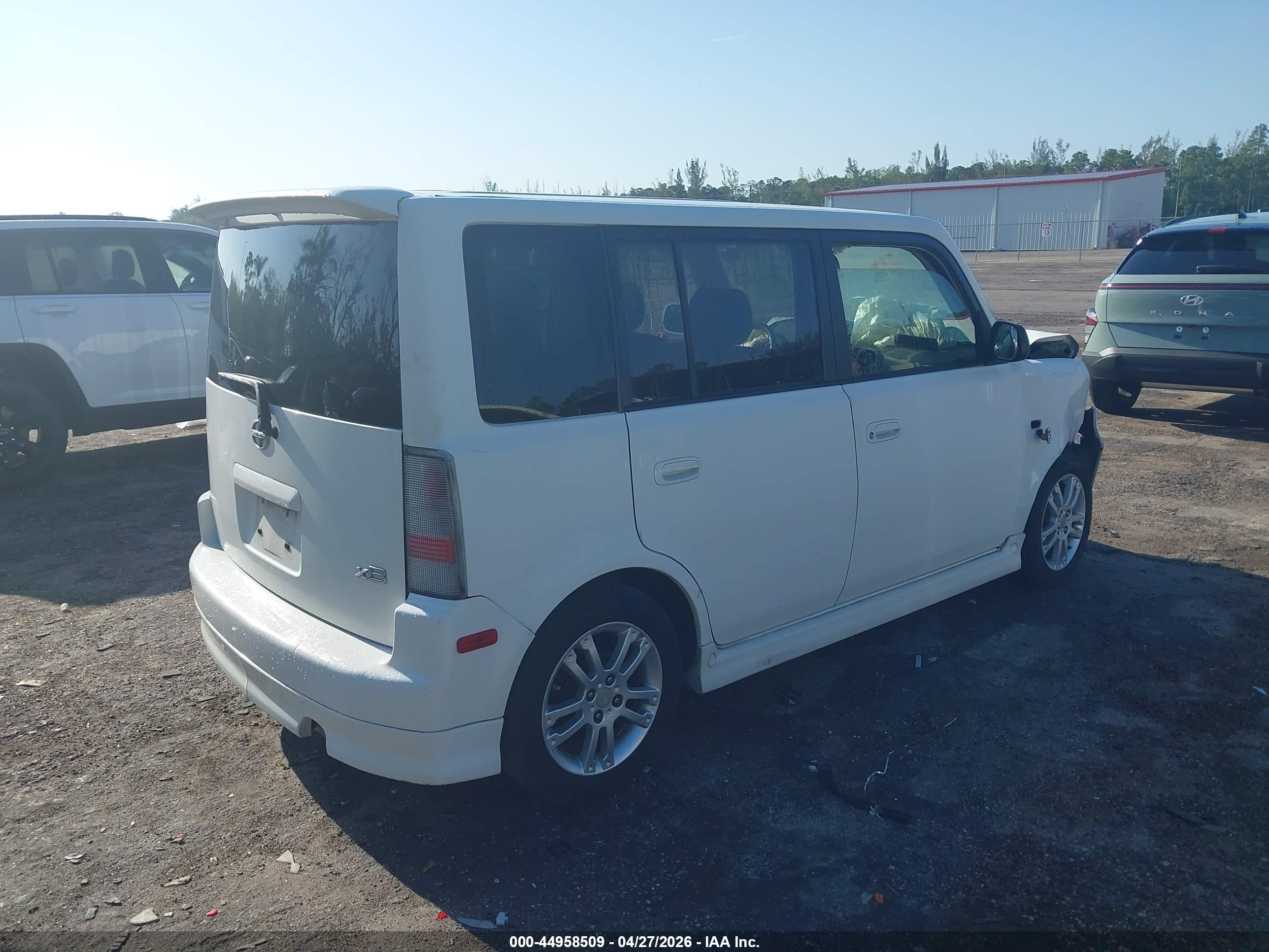 SCION XB image 4