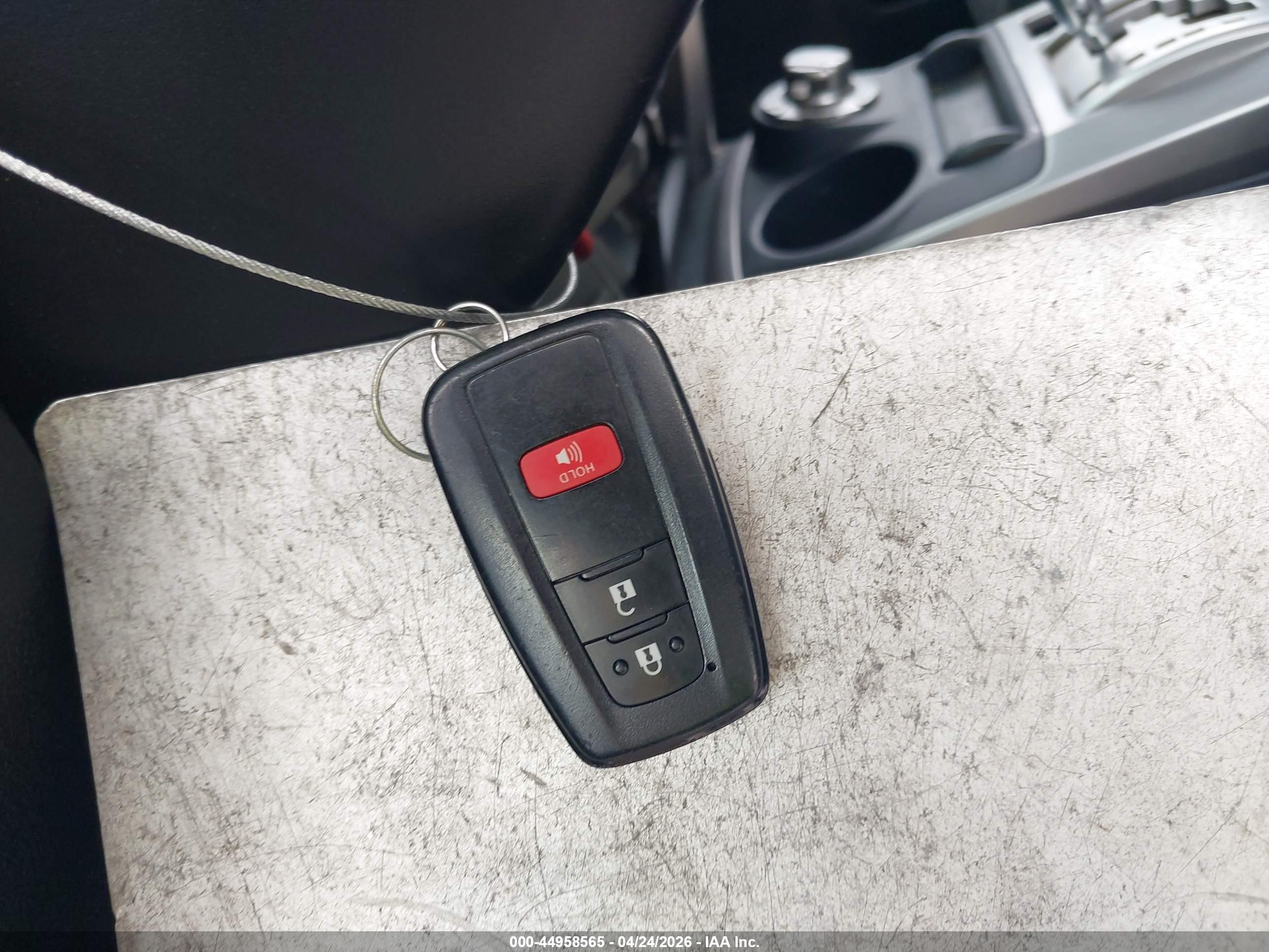 TOYOTA 4RUNNER image 11