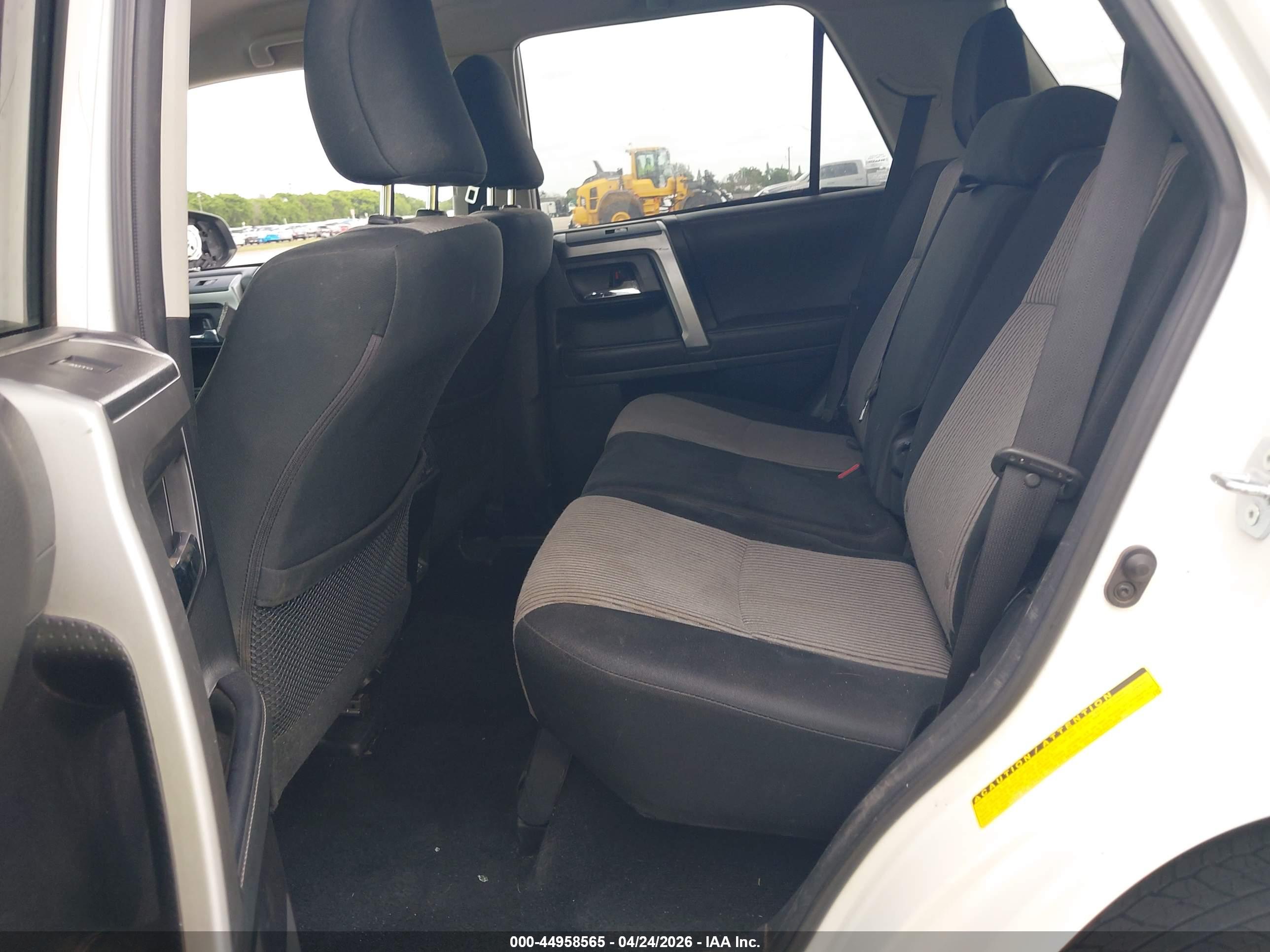TOYOTA 4RUNNER image 8