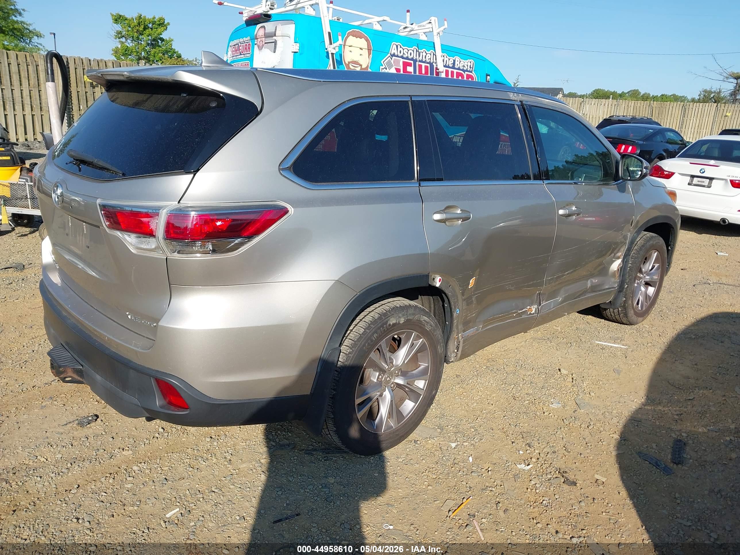 TOYOTA HIGHLANDER image 4
