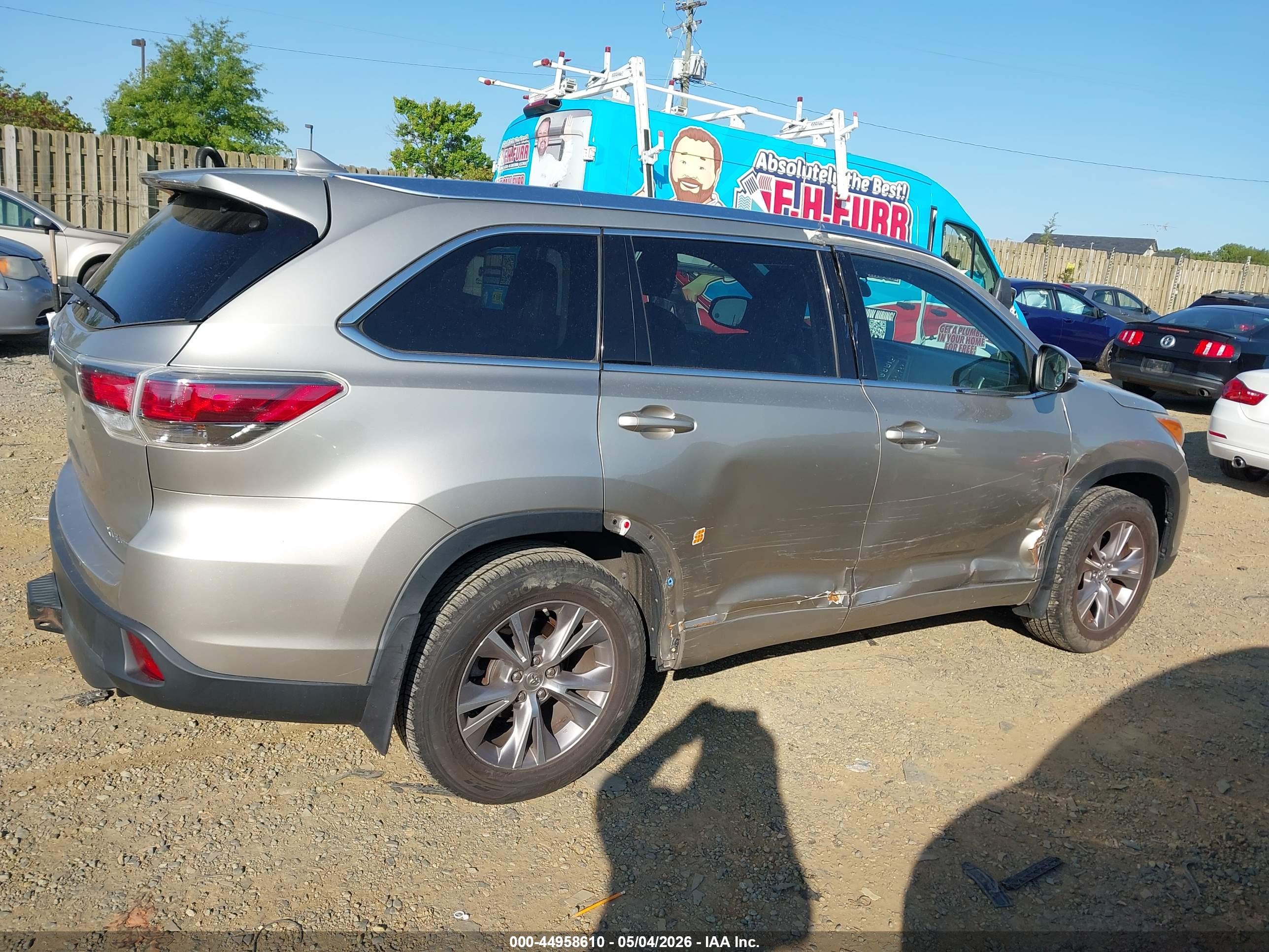 TOYOTA HIGHLANDER image 6