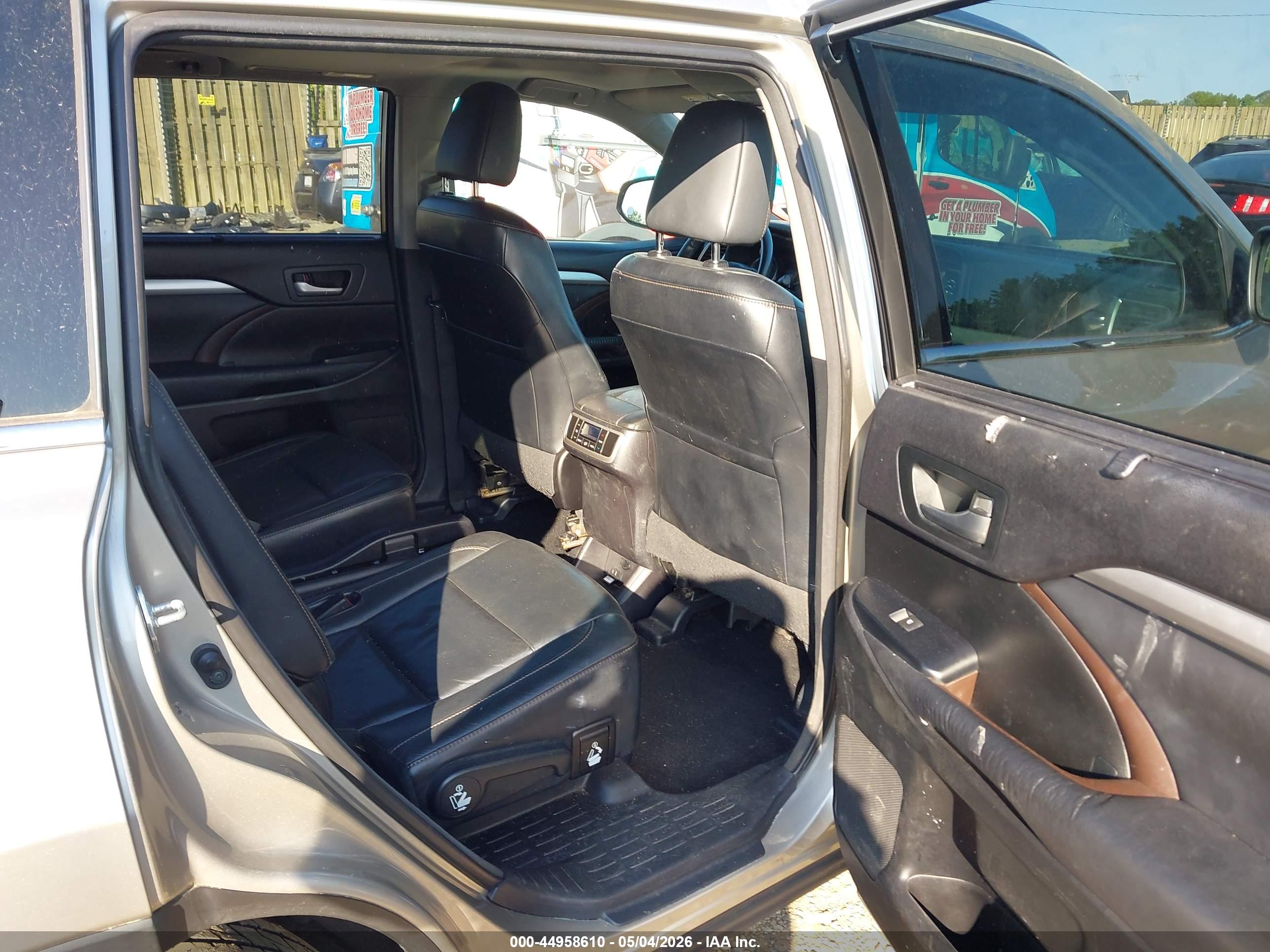 TOYOTA HIGHLANDER image 8