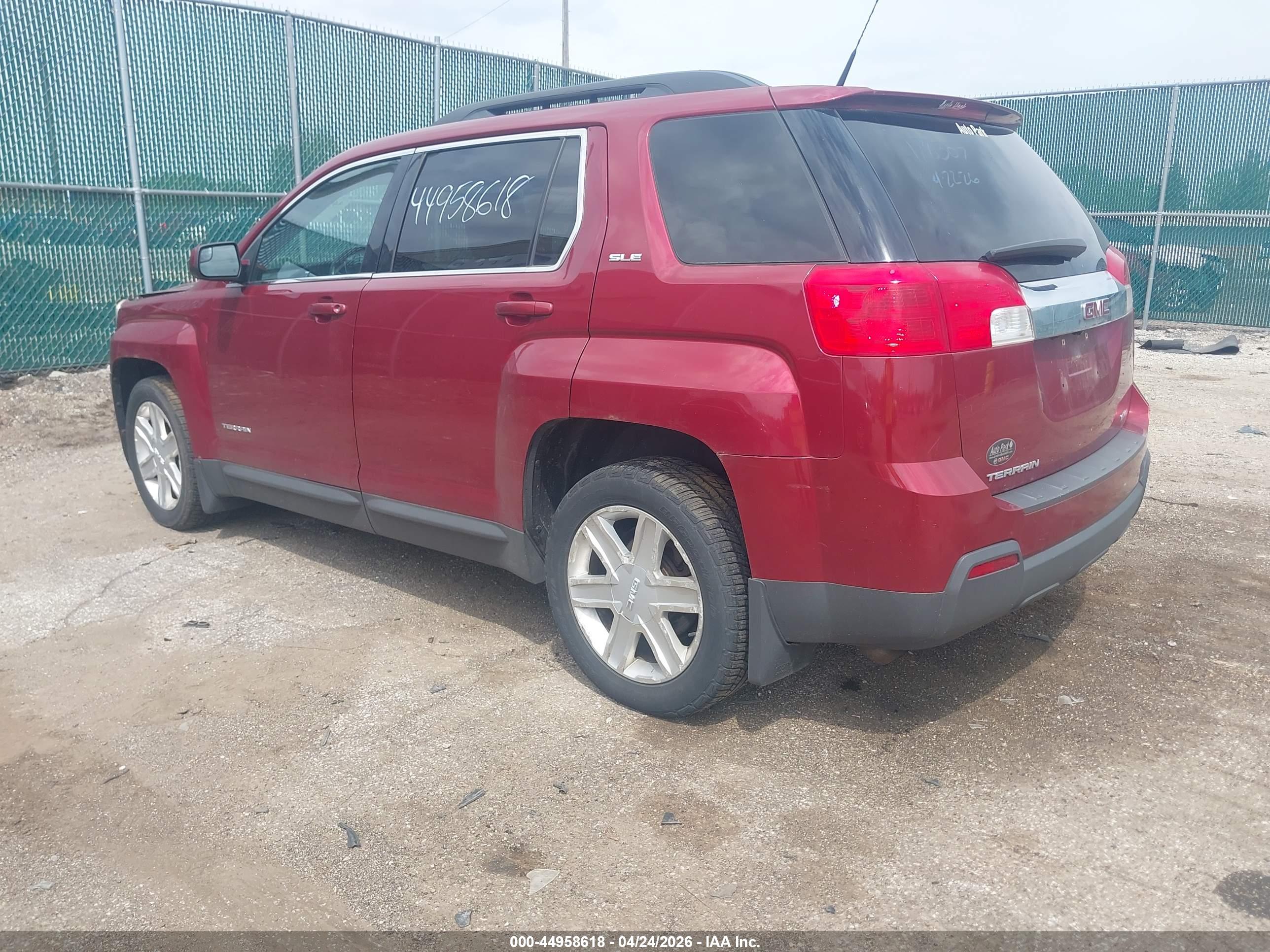 GMC TERRAIN image 3