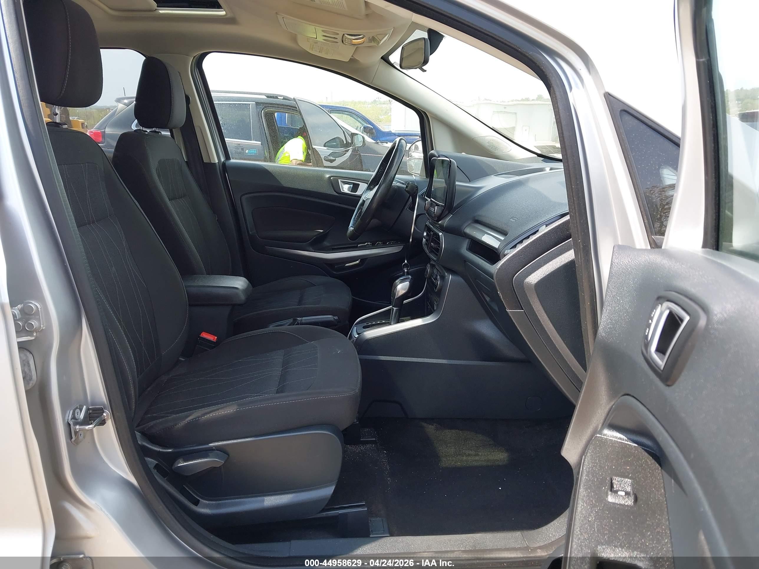 FORD ECOSPORT image 5