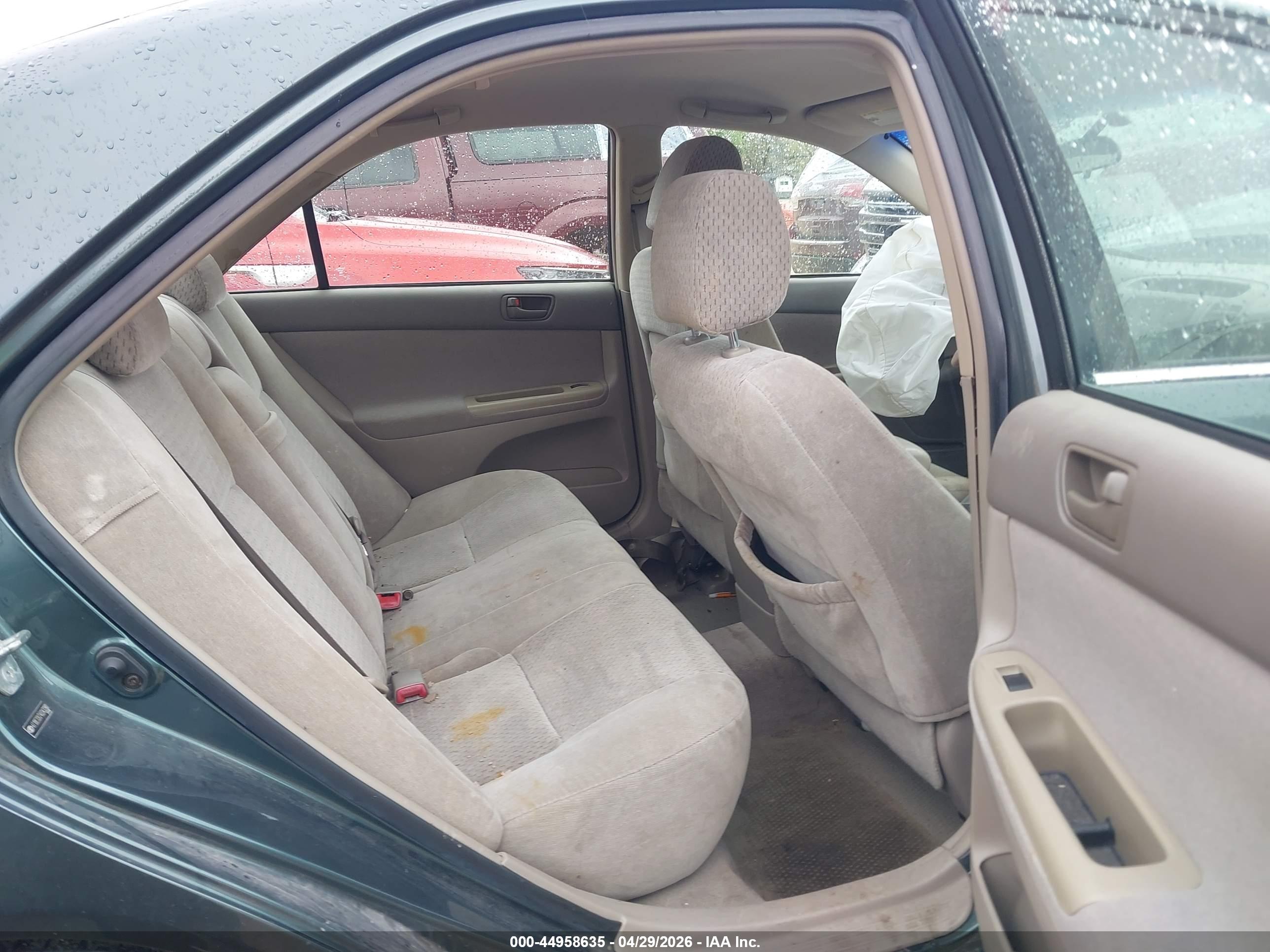 TOYOTA CAMRY image 8