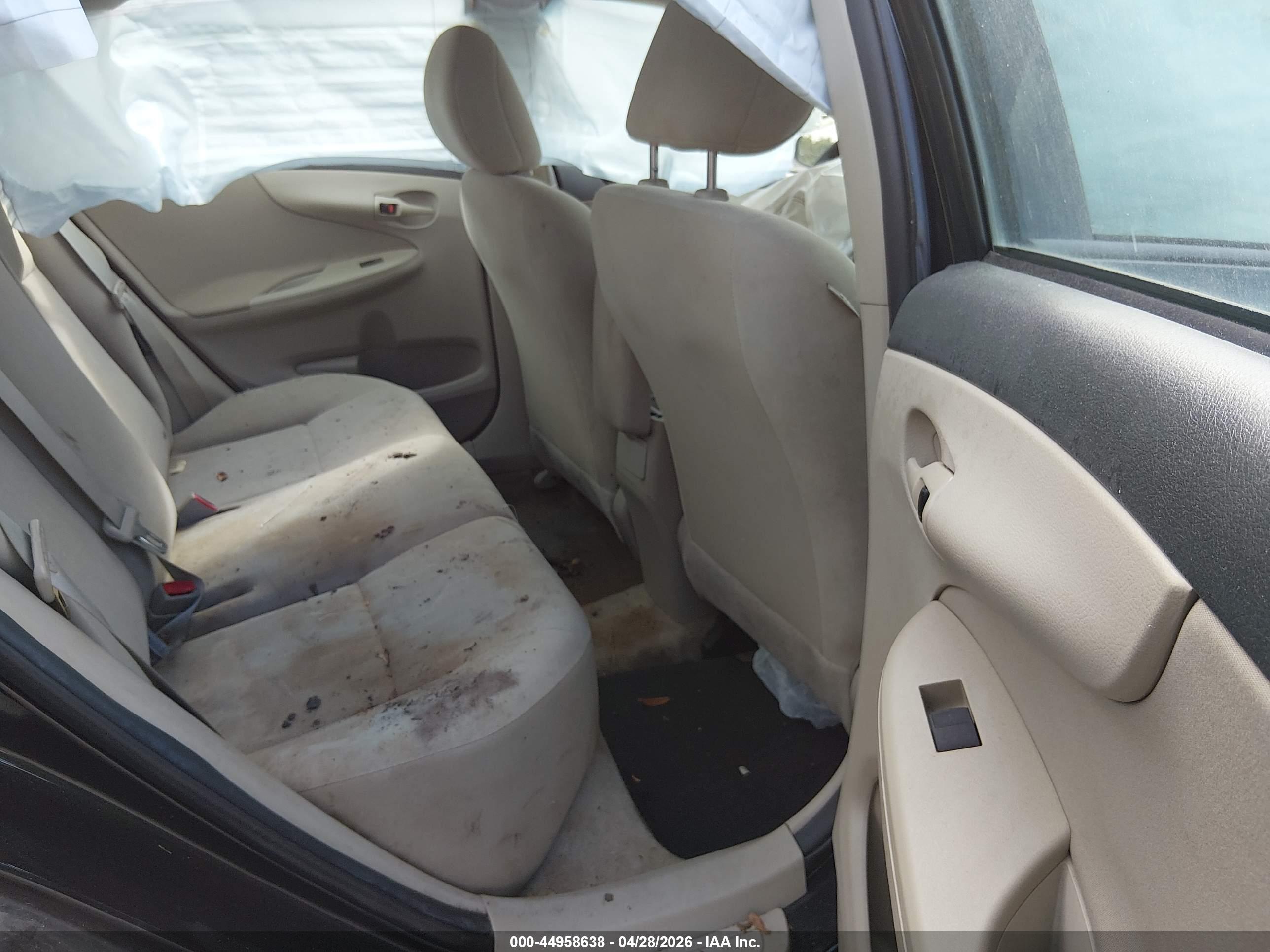 TOYOTA COROLLA image 8