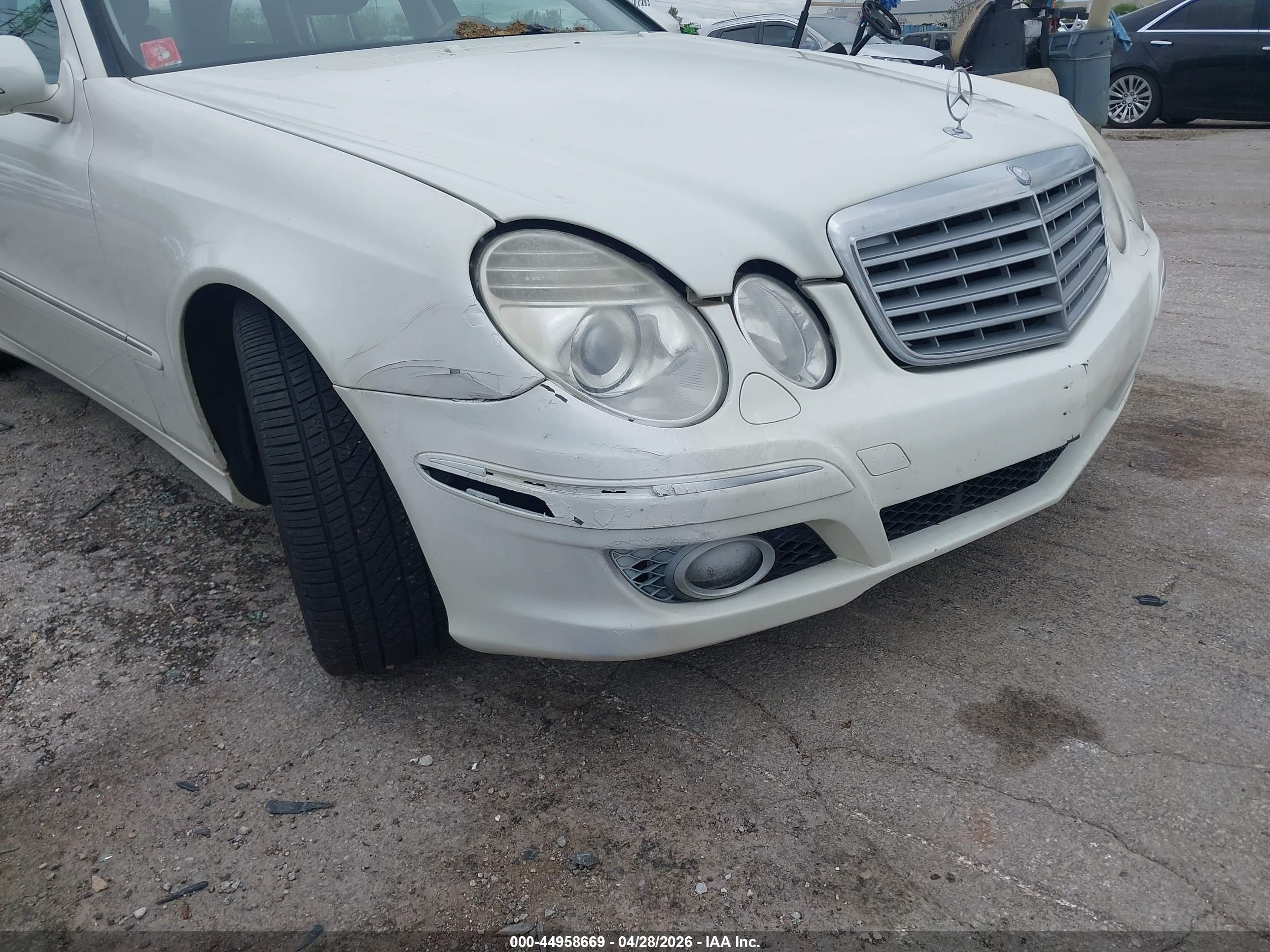 MERCEDES-BENZ E image 6