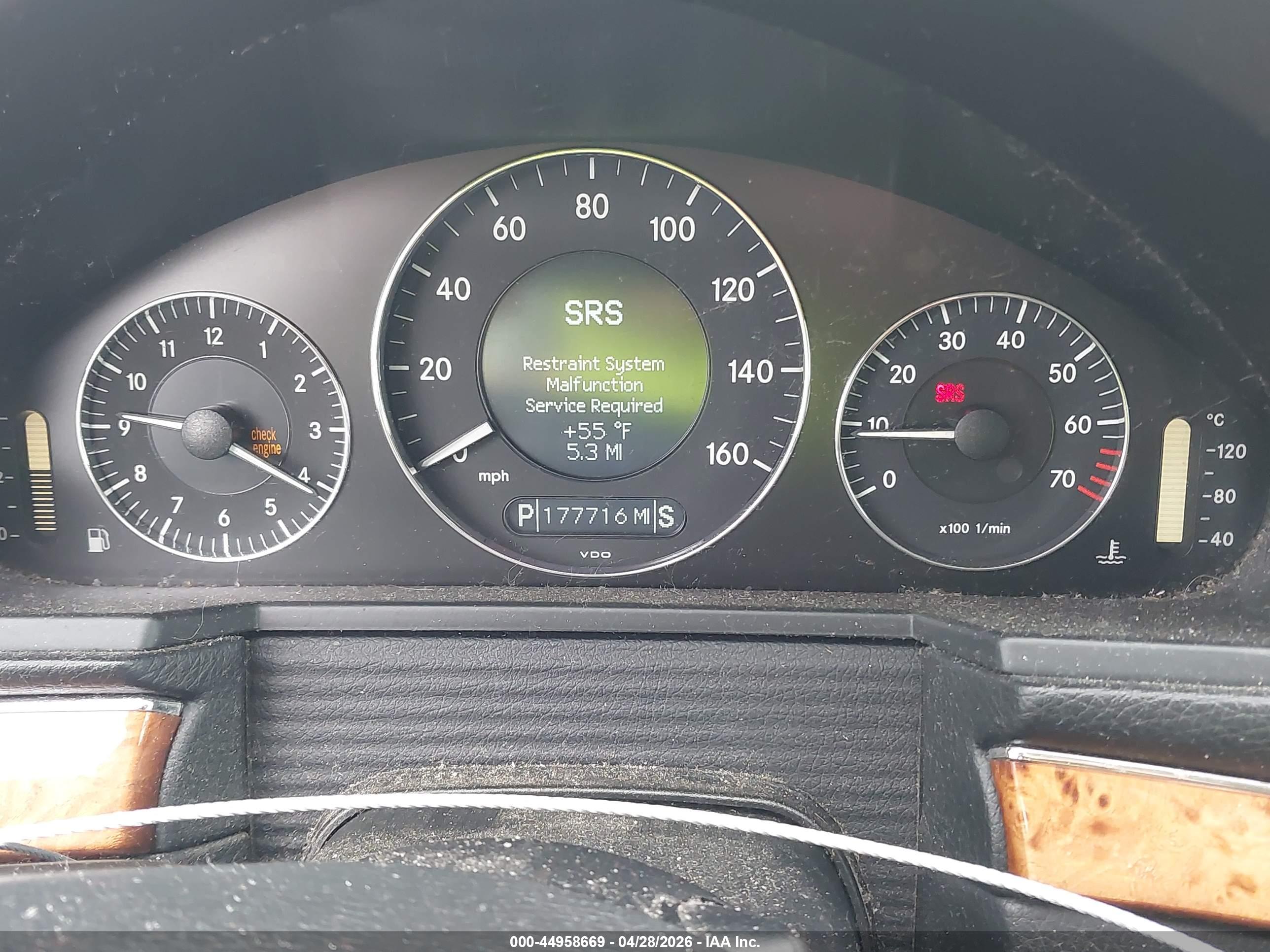 MERCEDES-BENZ E image 7