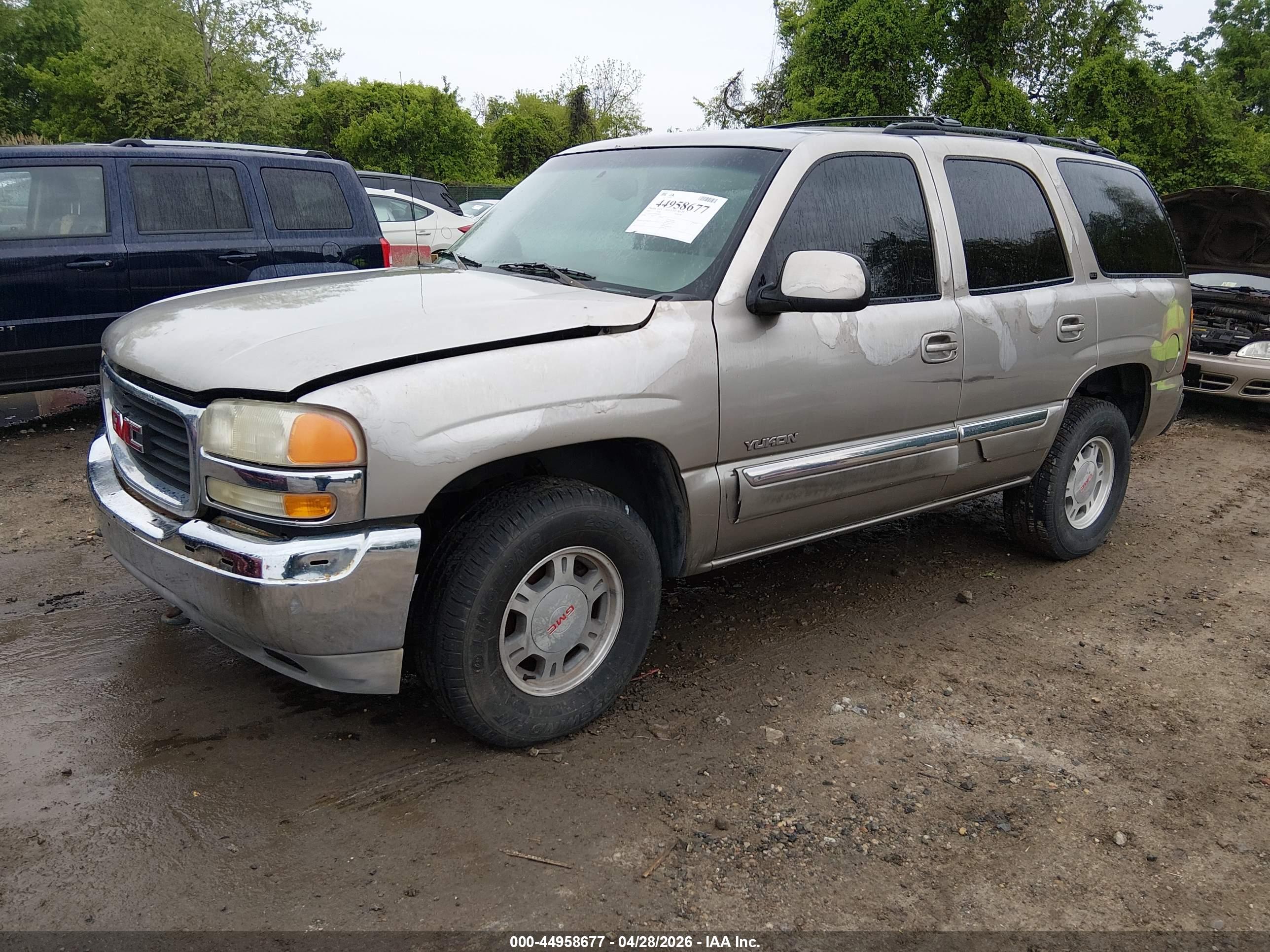 GMC YUKON image 2