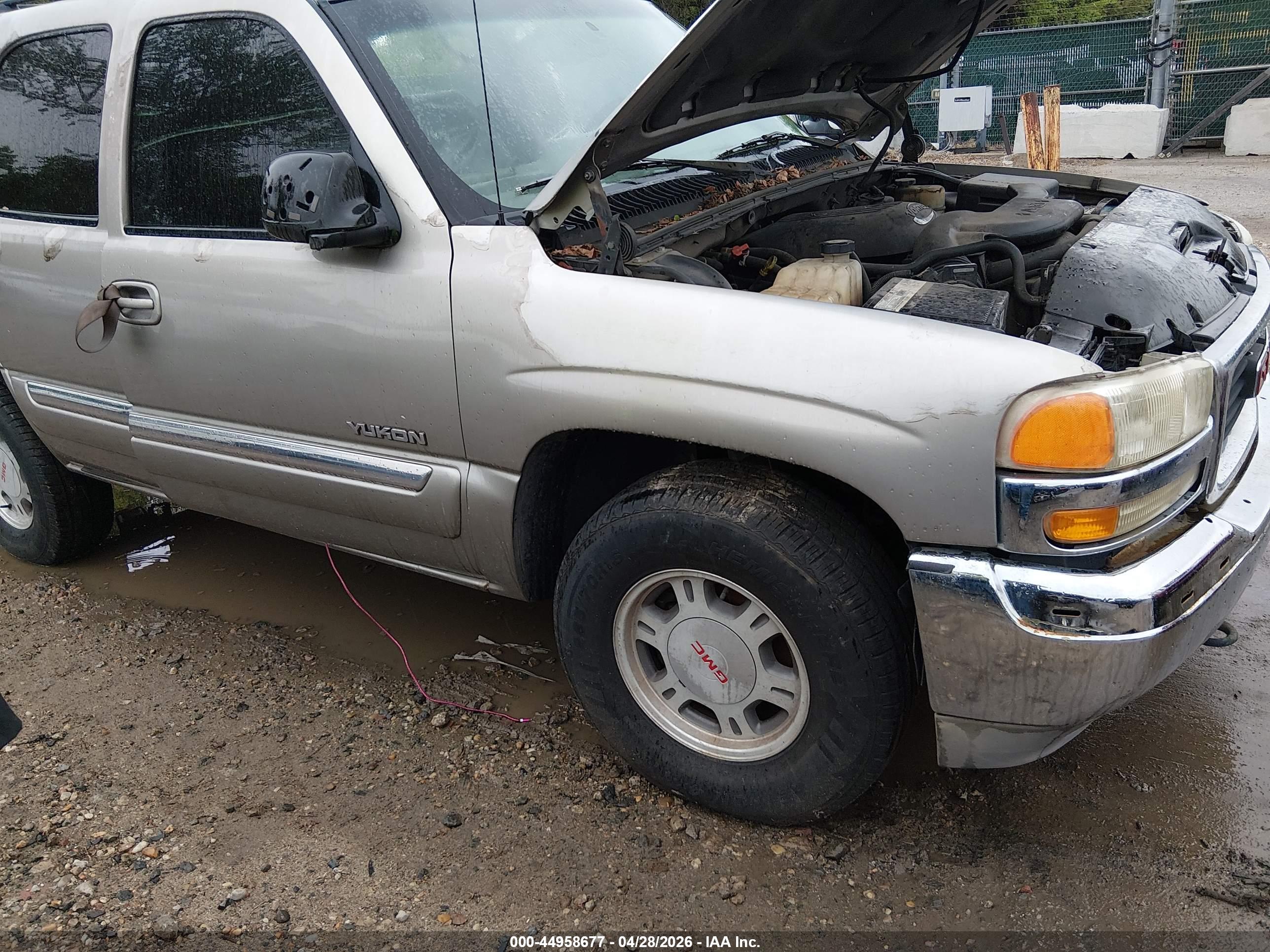 GMC YUKON image 6