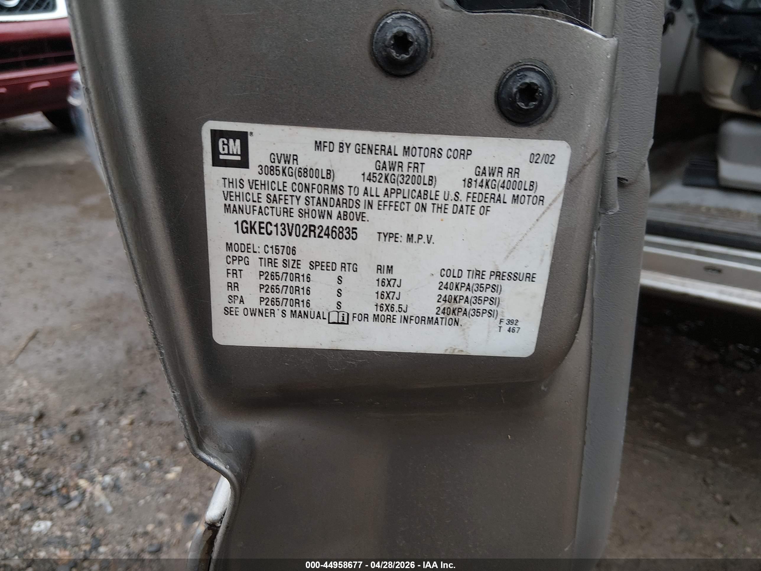 GMC YUKON image 9