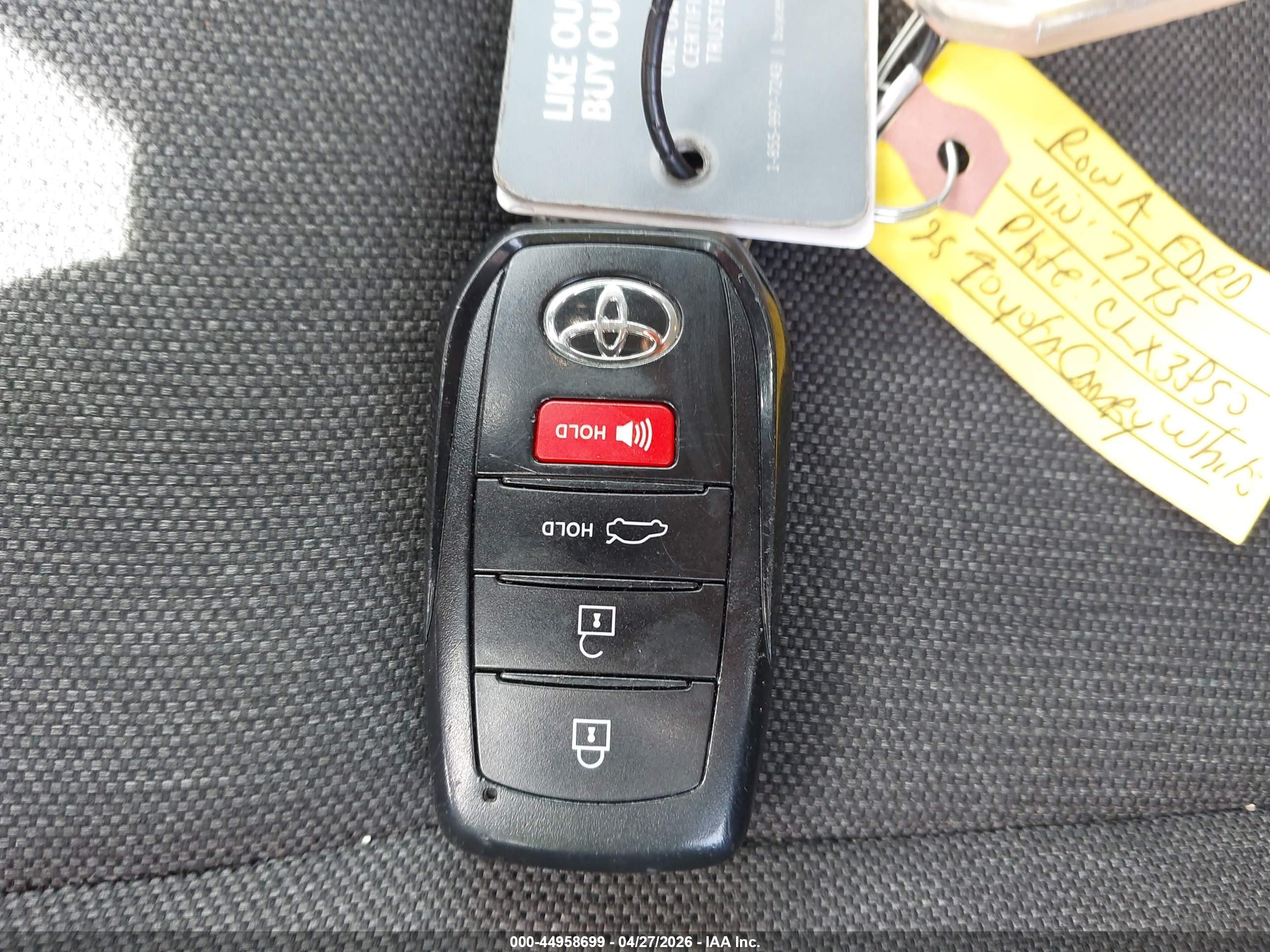 TOYOTA CAMRY image 11