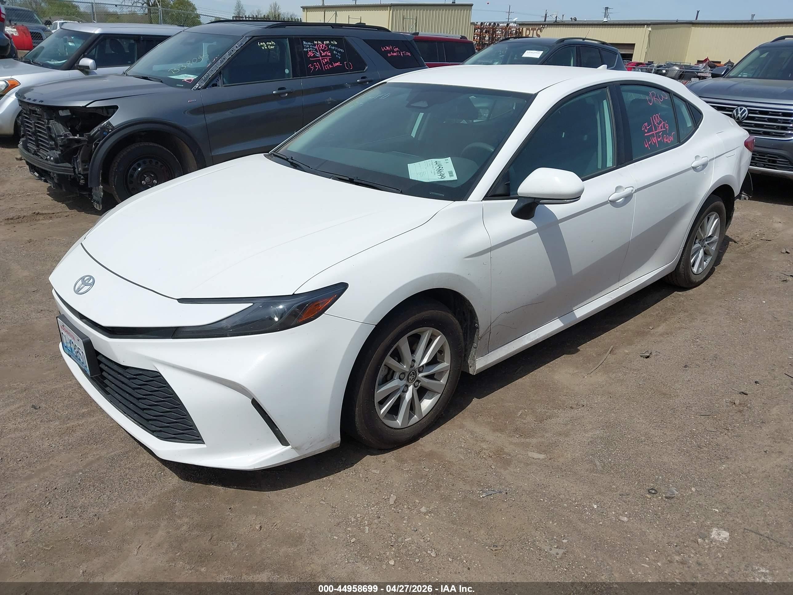TOYOTA CAMRY image 2