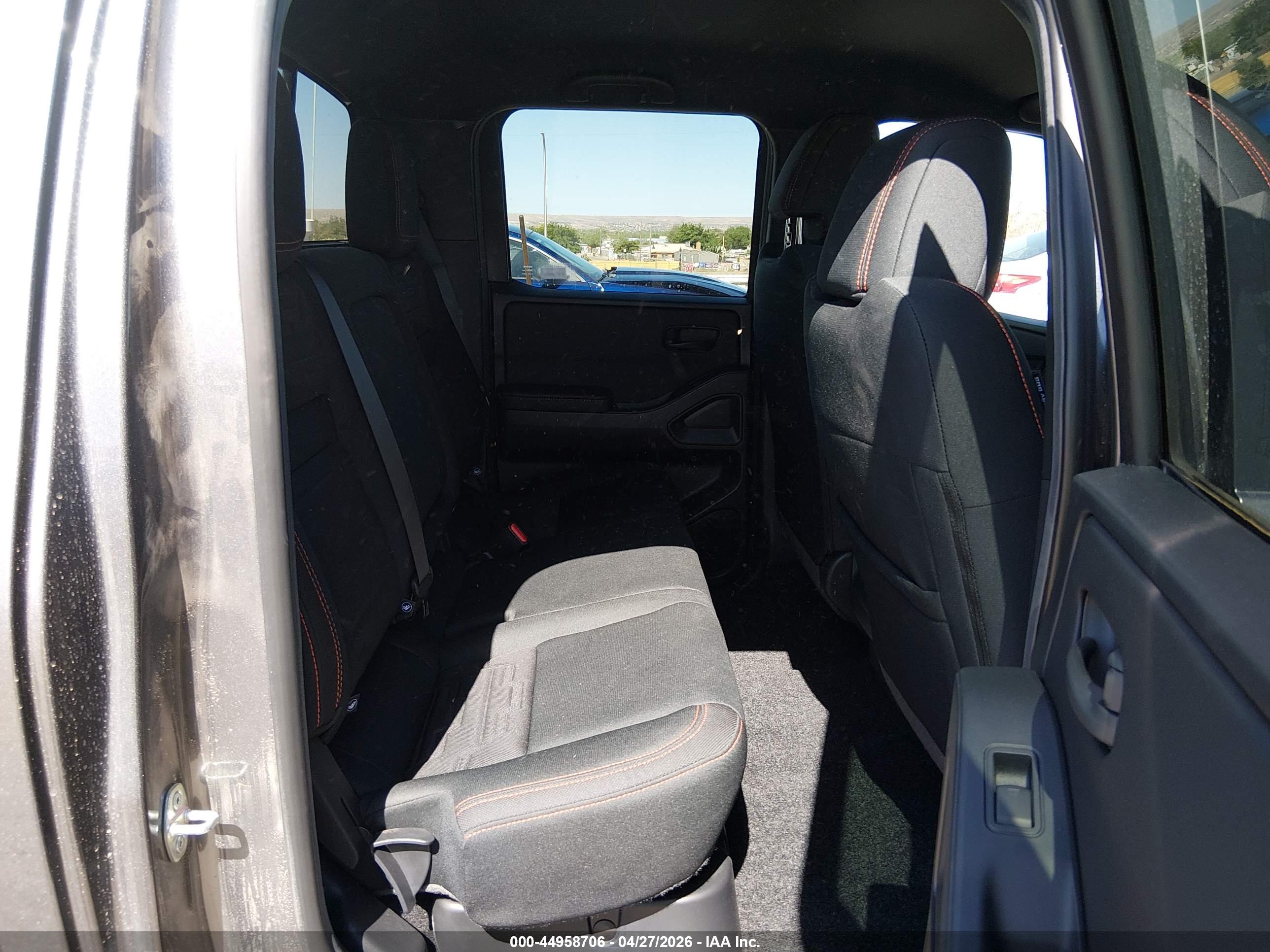 NISSAN FRONTIER image 8