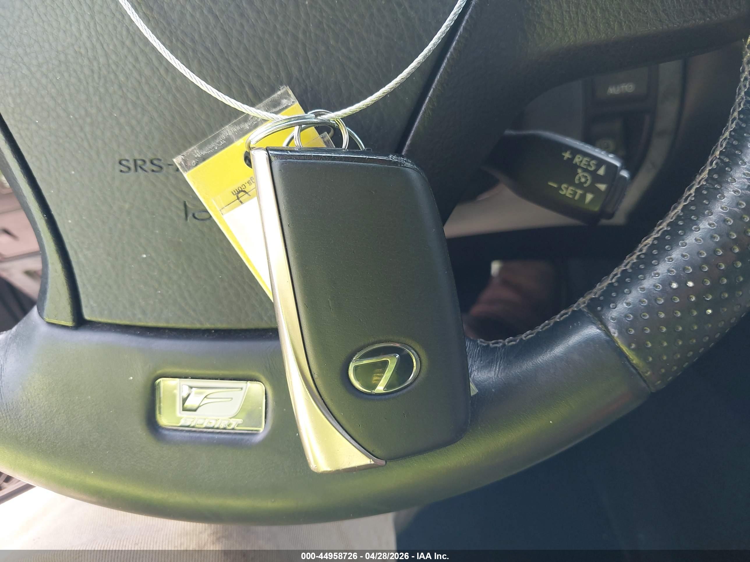 LEXUS LS image 11