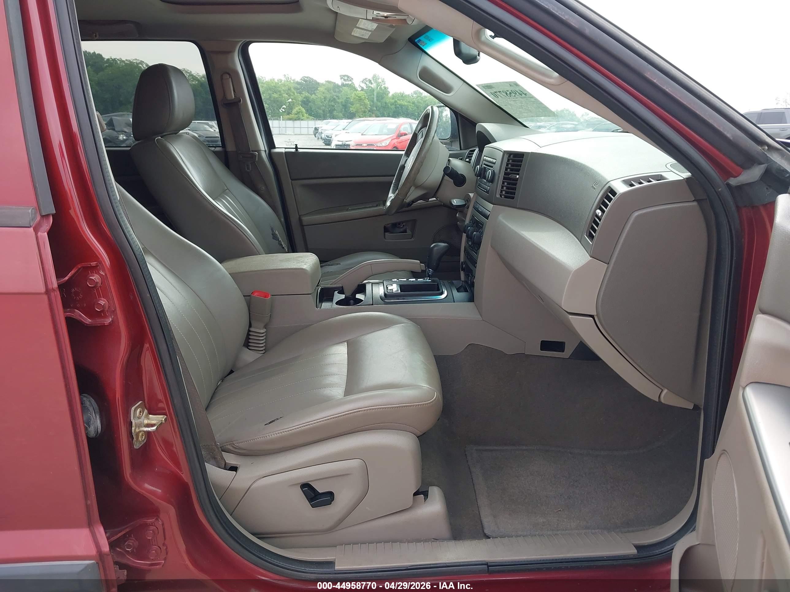 JEEP GRAND image 5