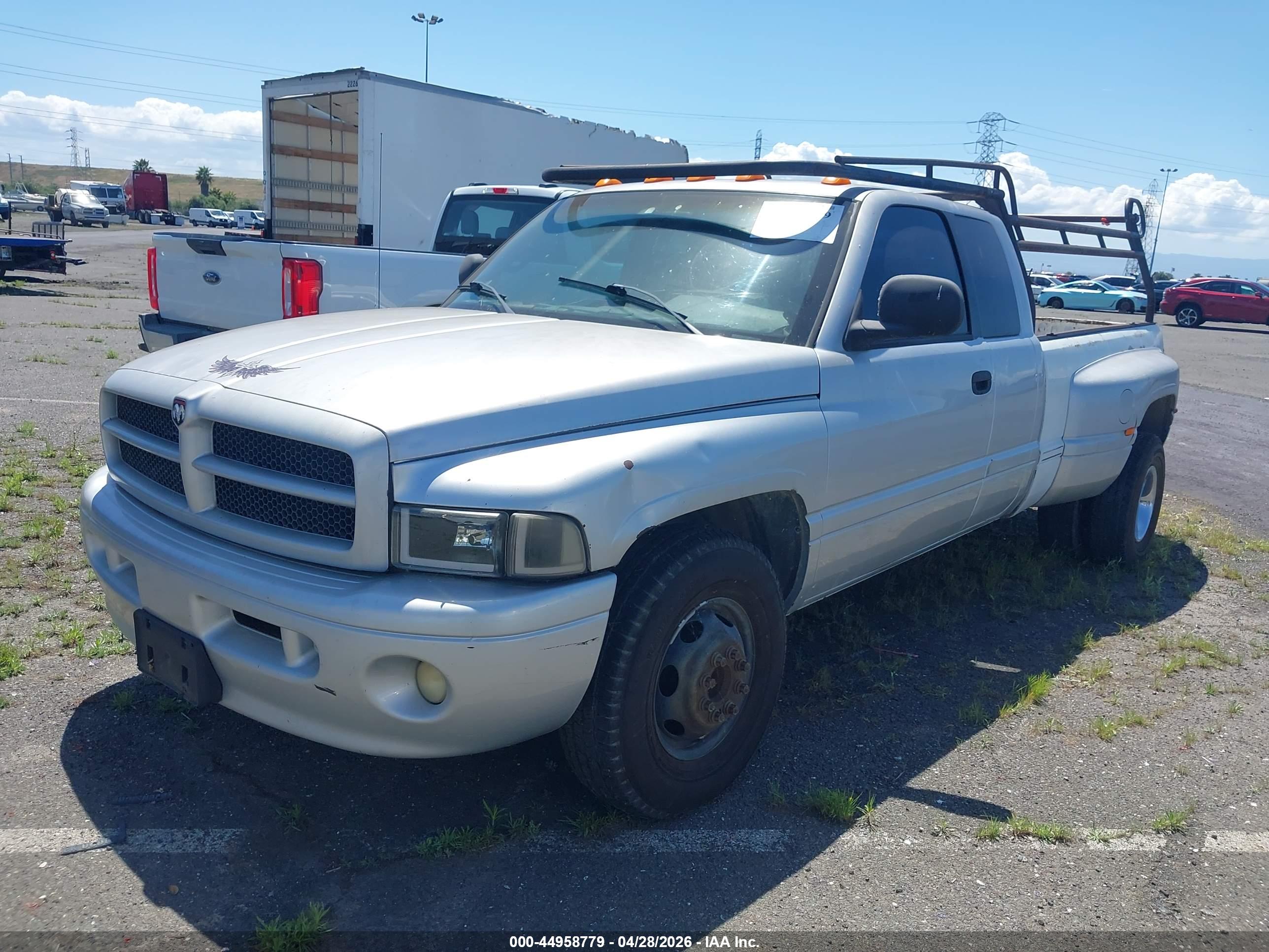 DODGE RAM image 2