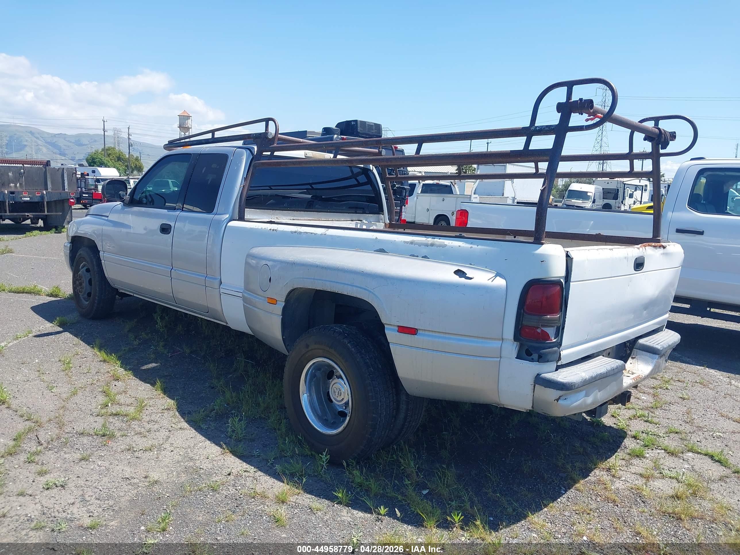 DODGE RAM image 3