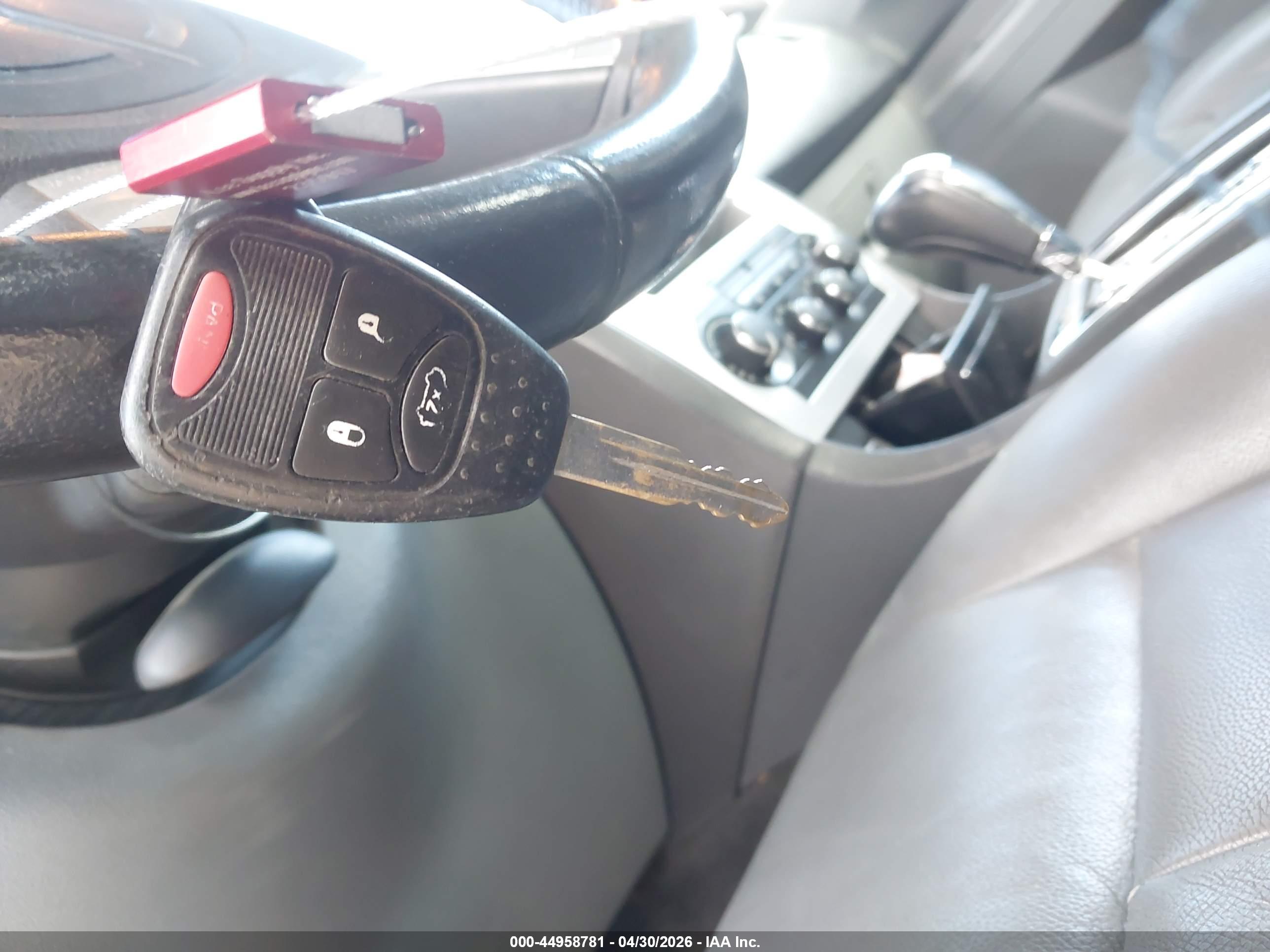 CHRYSLER 300 image 11