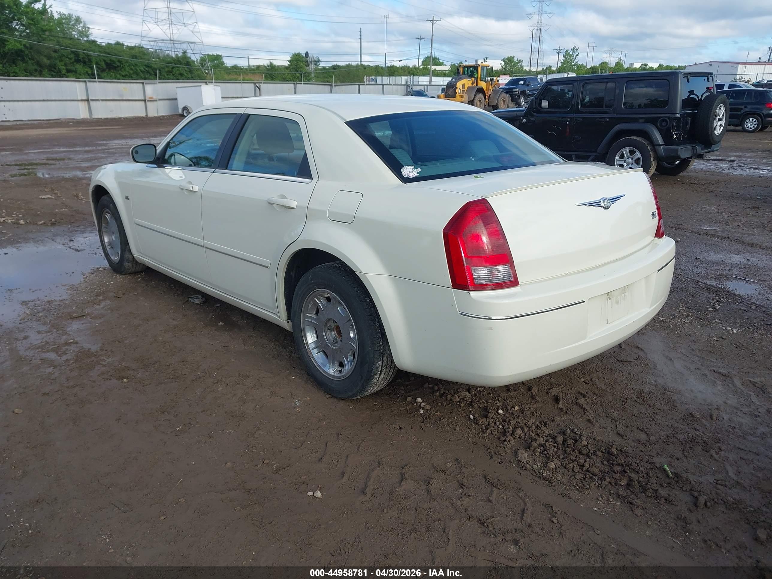 CHRYSLER 300 image 3