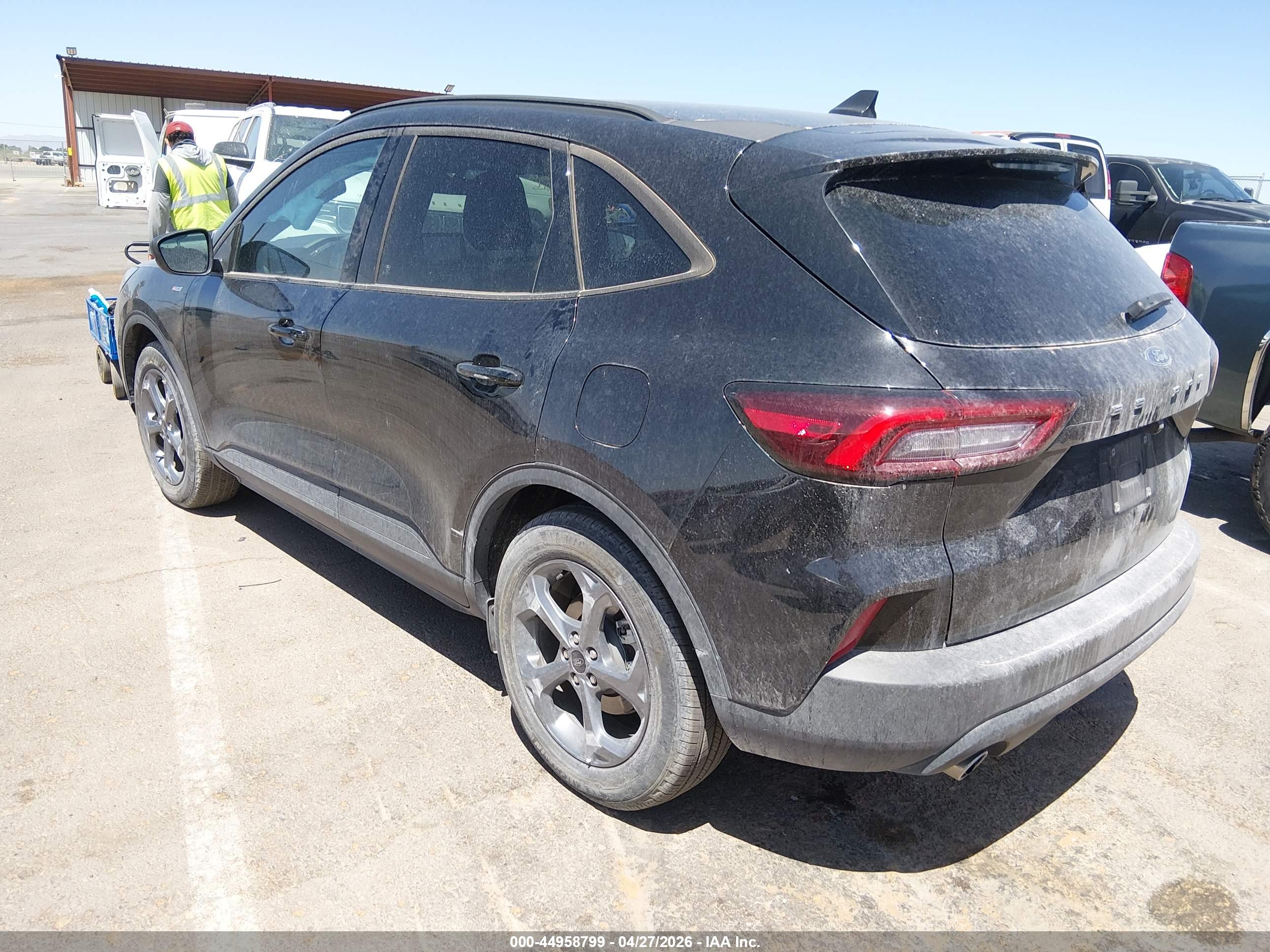 FORD ESCAPE image 3
