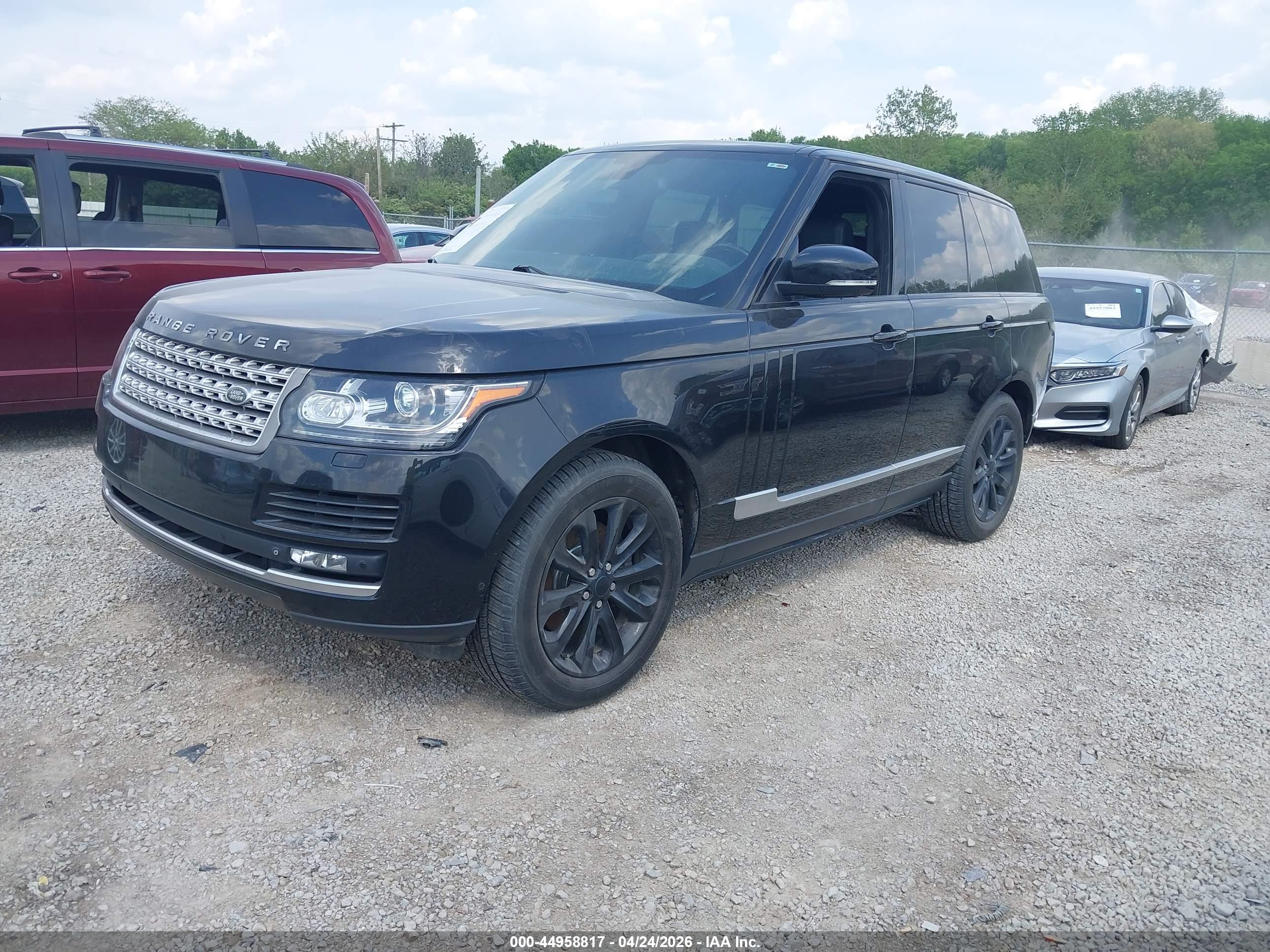 LAND ROVER image 2
