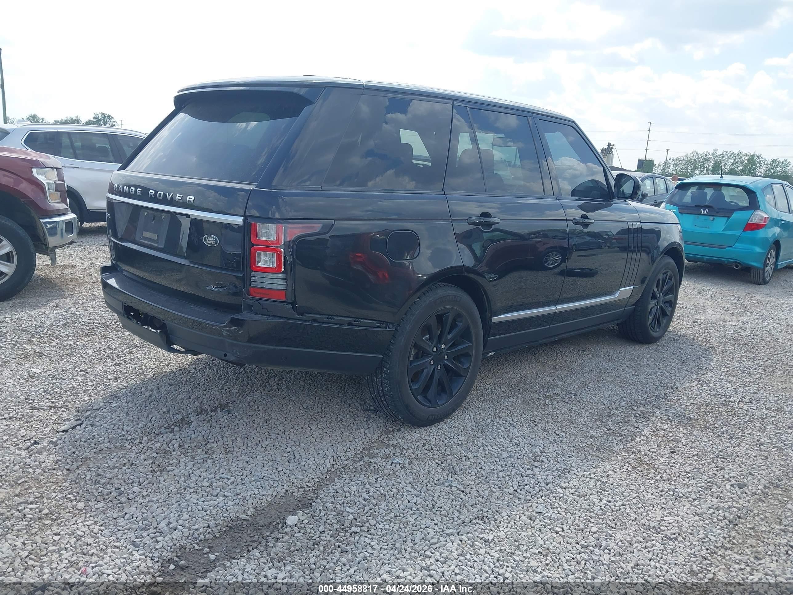 LAND ROVER image 4