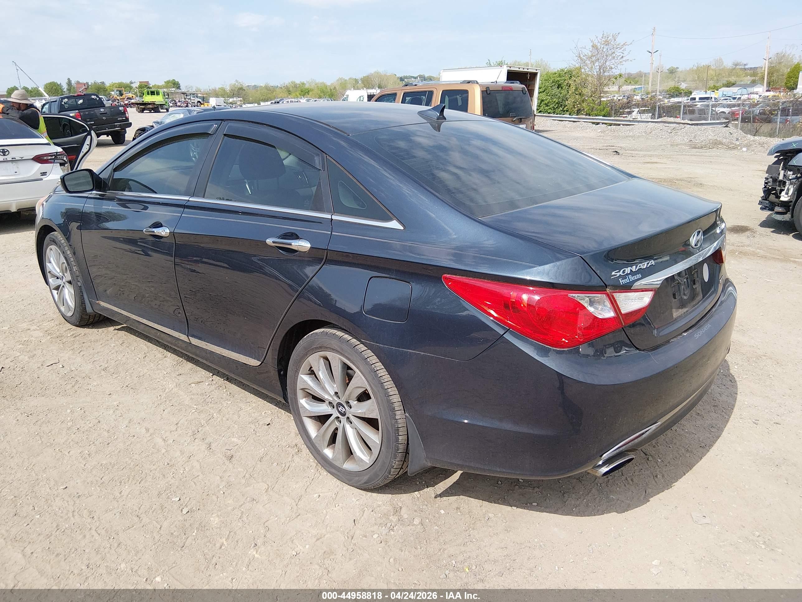 HYUNDAI SONATA image 3