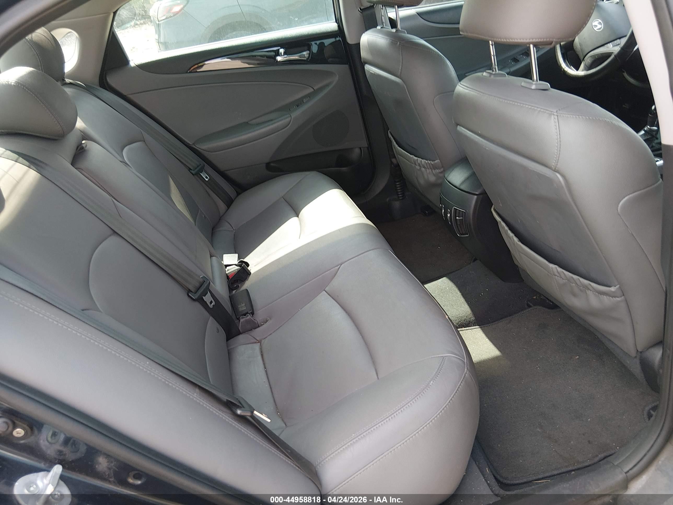HYUNDAI SONATA image 8