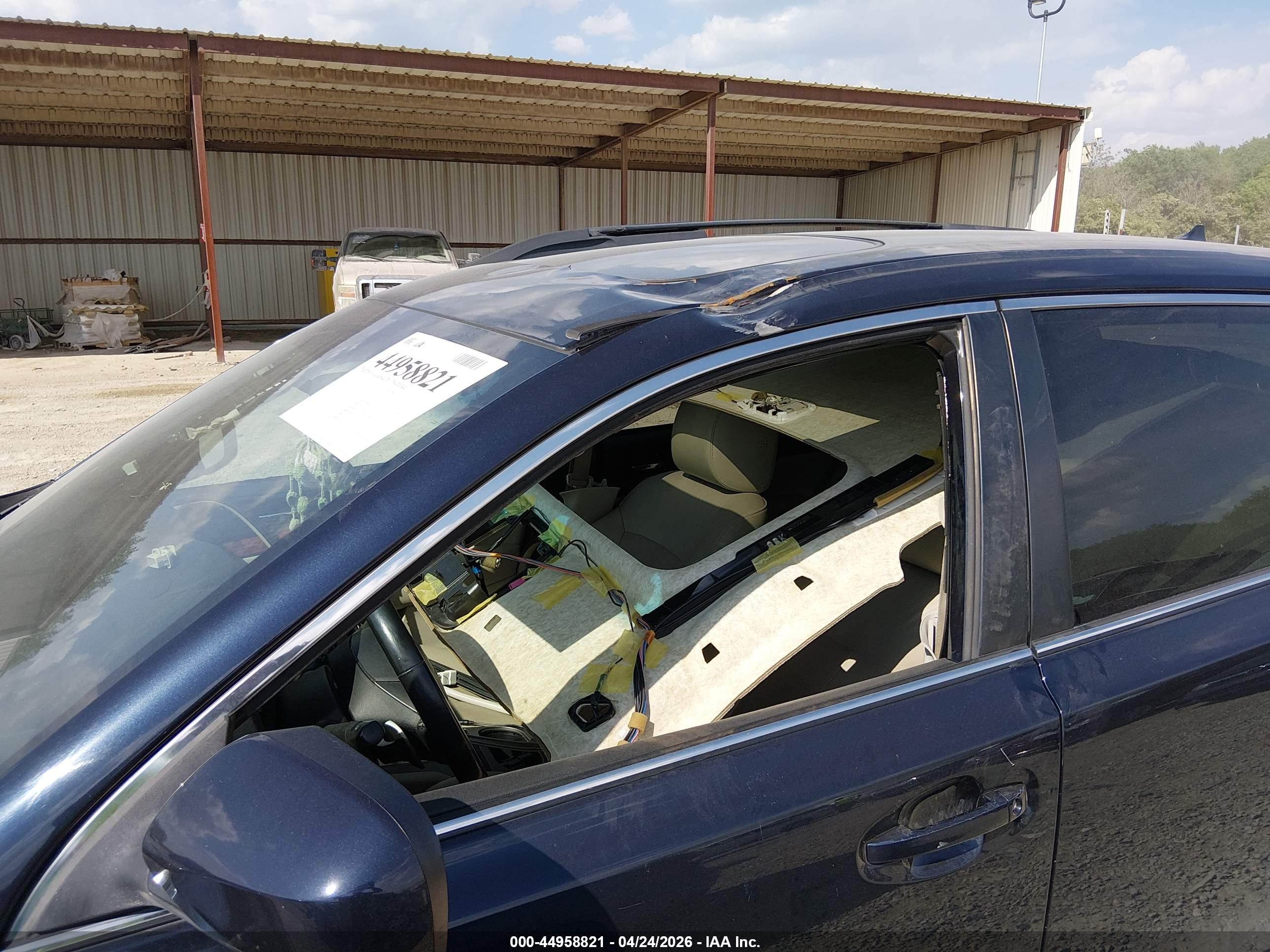 SUBARU OUTBACK image 6