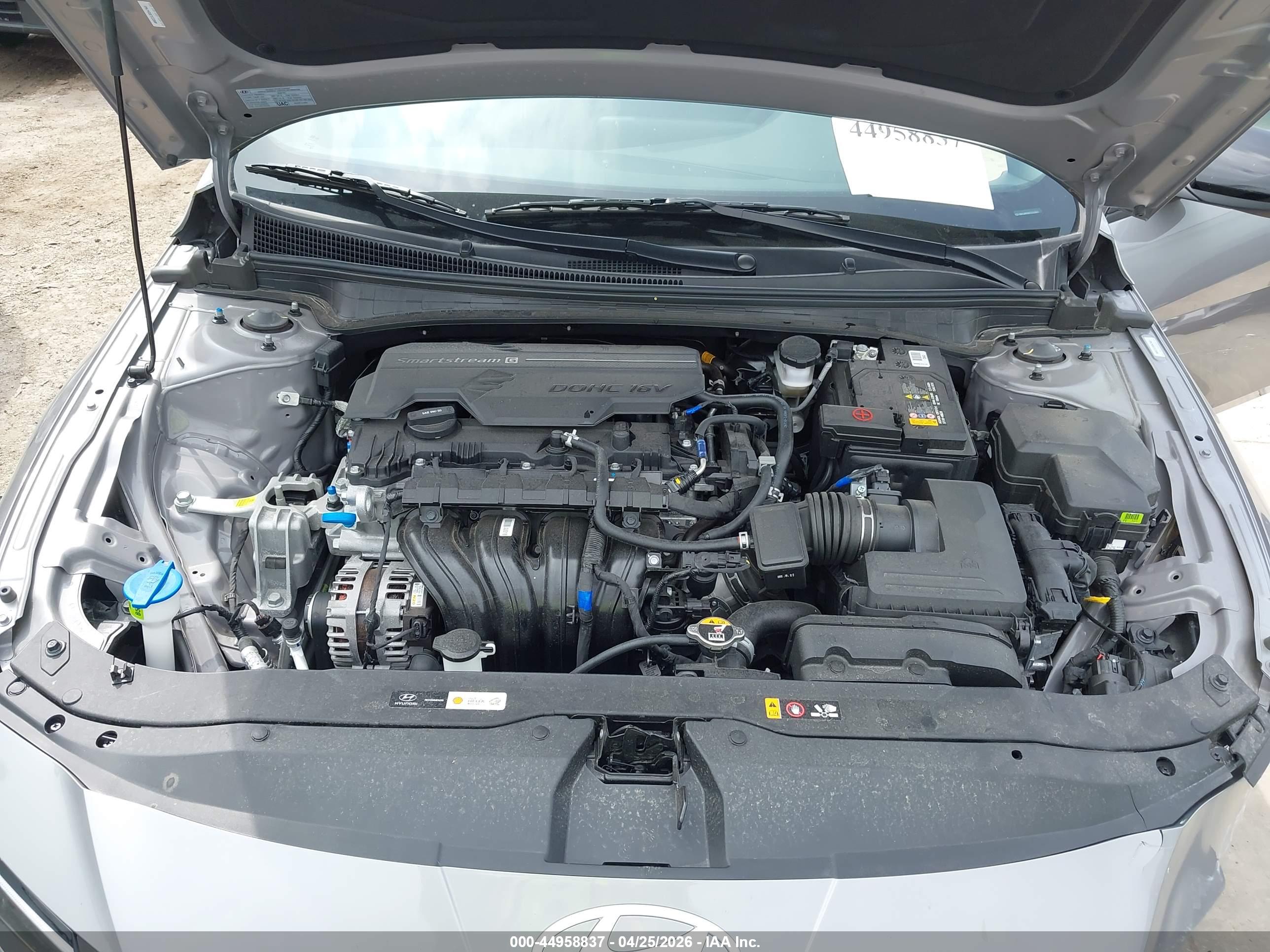 HYUNDAI ELANTRA image 10