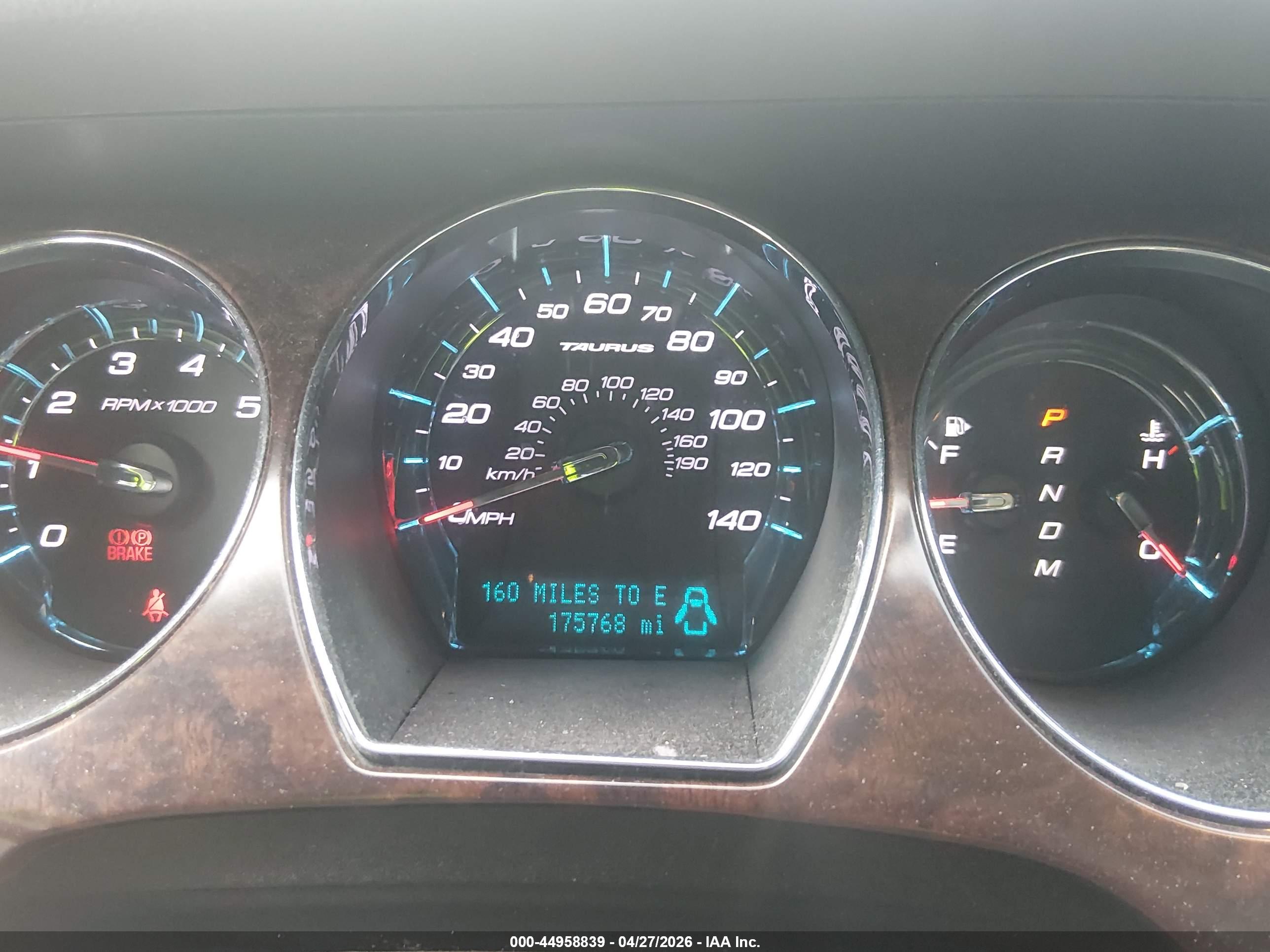 FORD TAURUS image 7