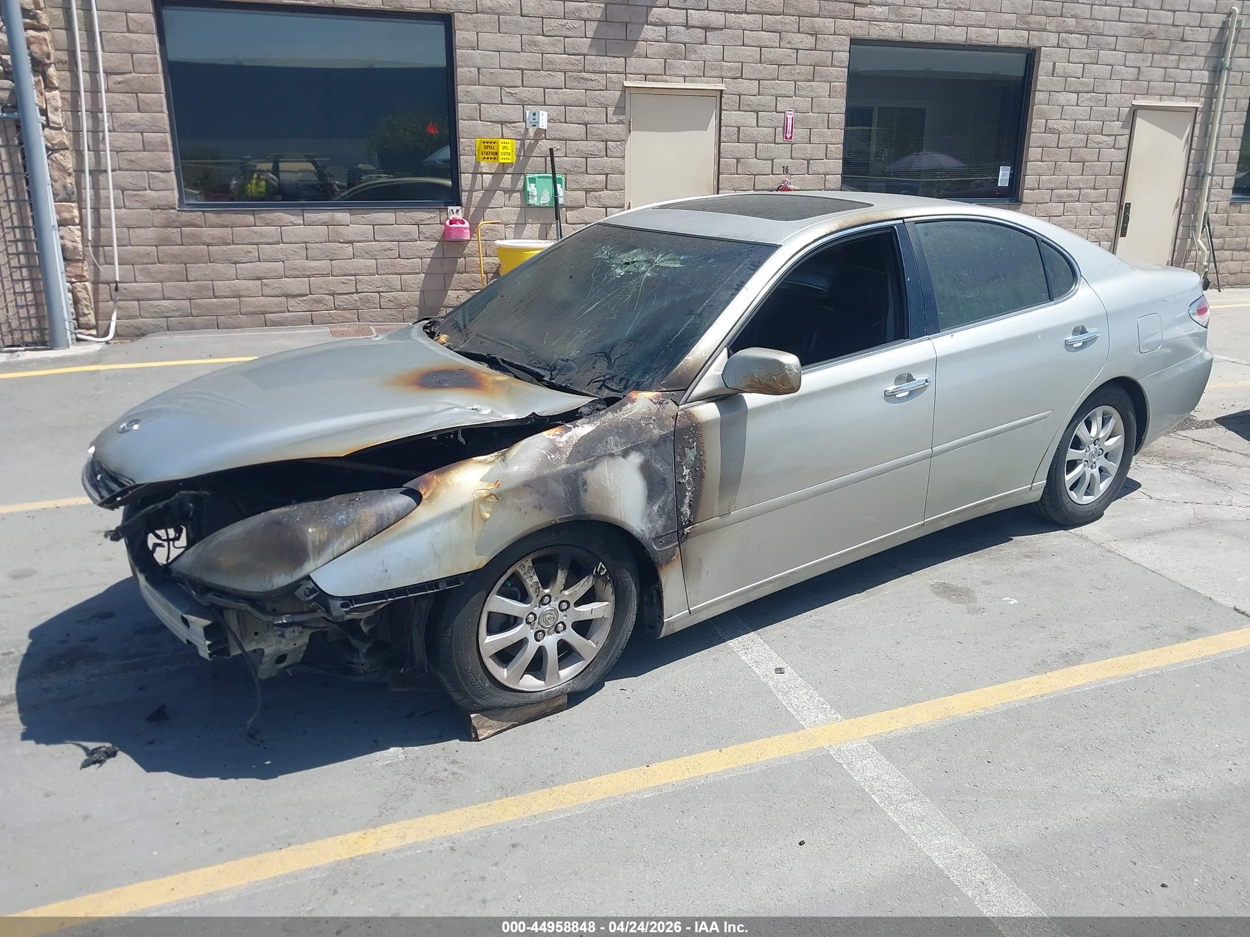 LEXUS ES image 2