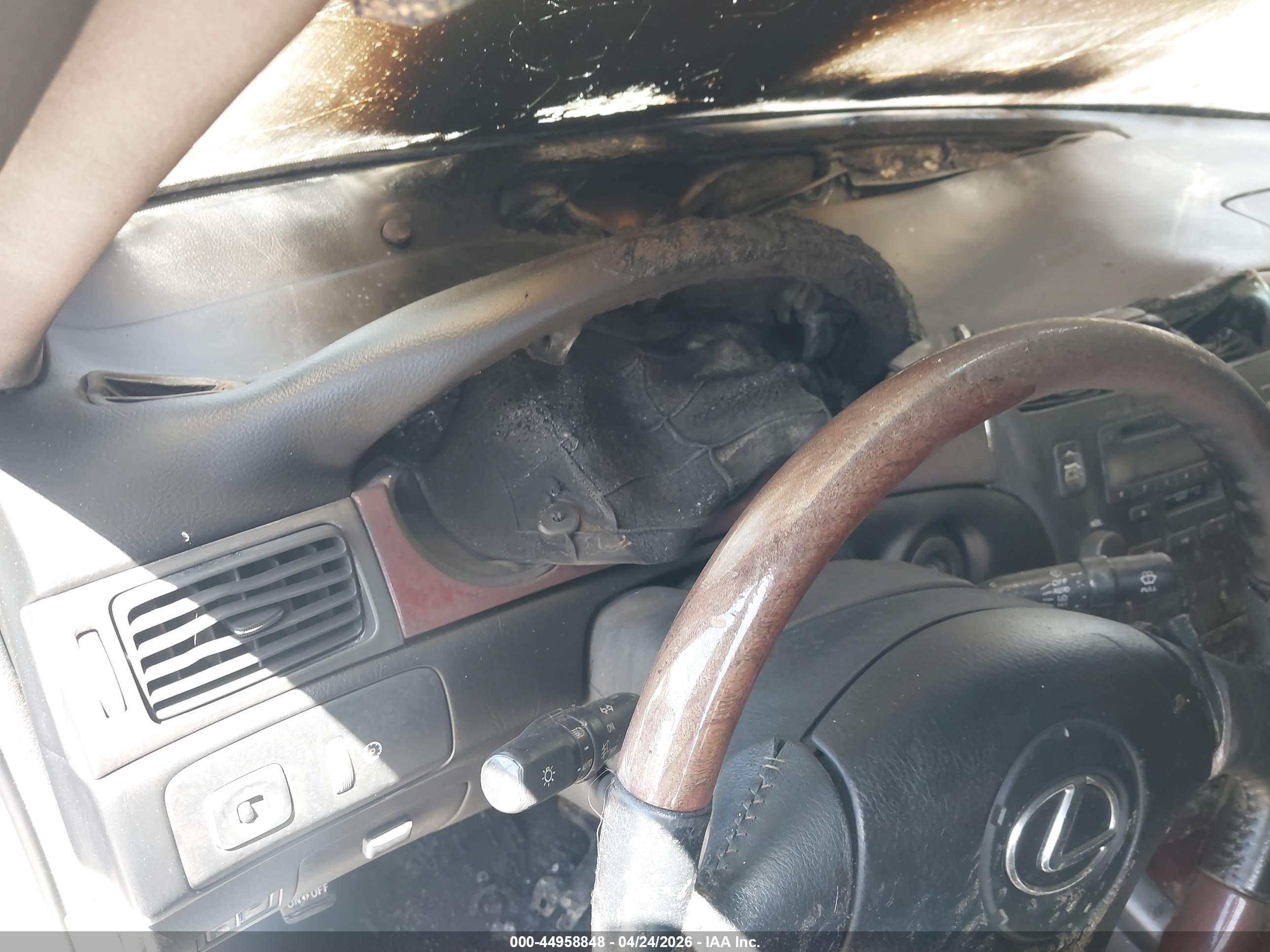 LEXUS ES image 7