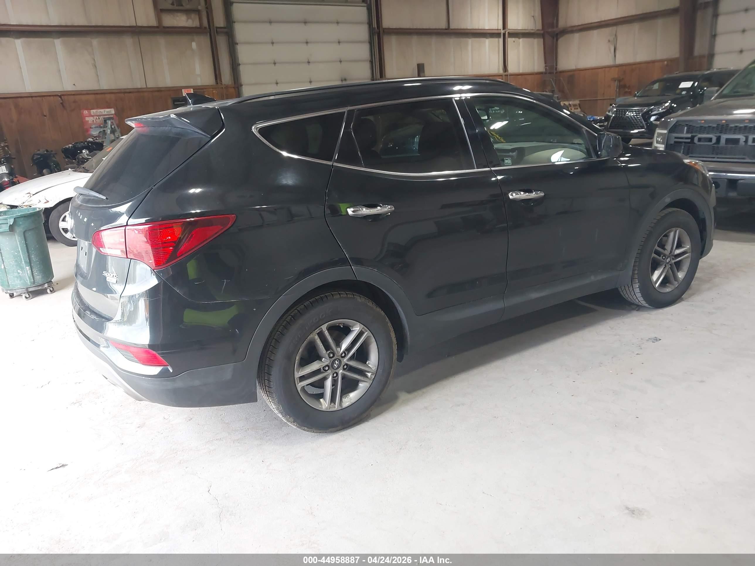 HYUNDAI SANTA image 4