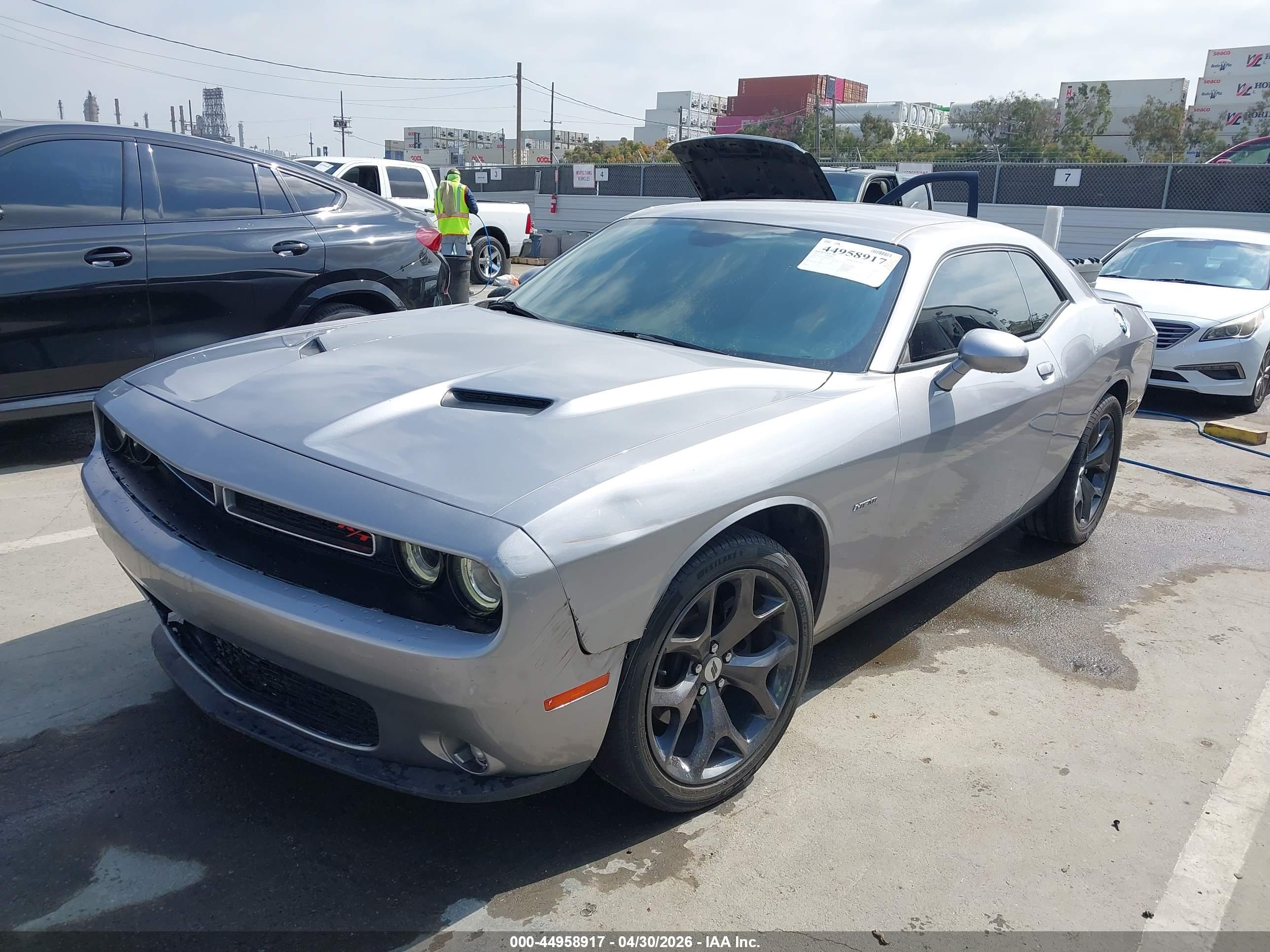 DODGE CHALLENGER image 2