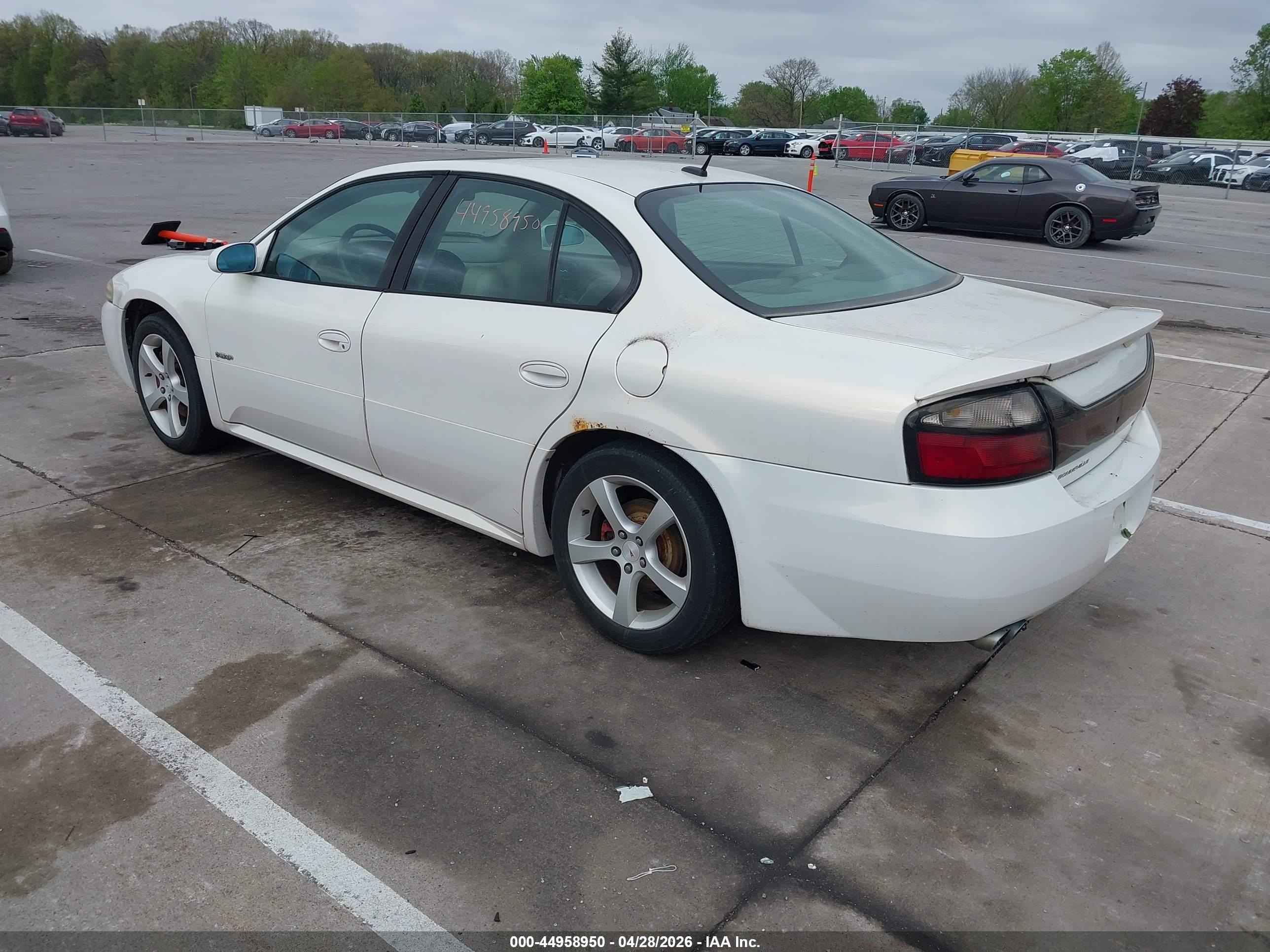 PONTIAC BONNEVILLE image 3